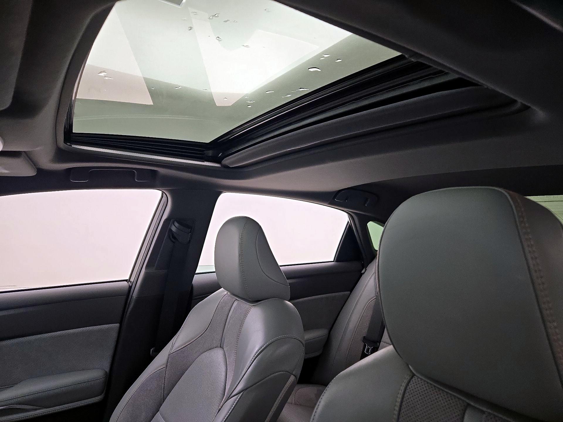 Thumbnail: 2019 Toyota Avalon - 18