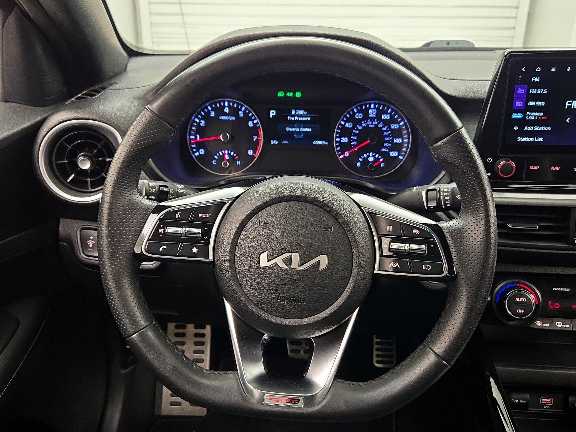 Thumbnail: 2023 Kia Forte - 10