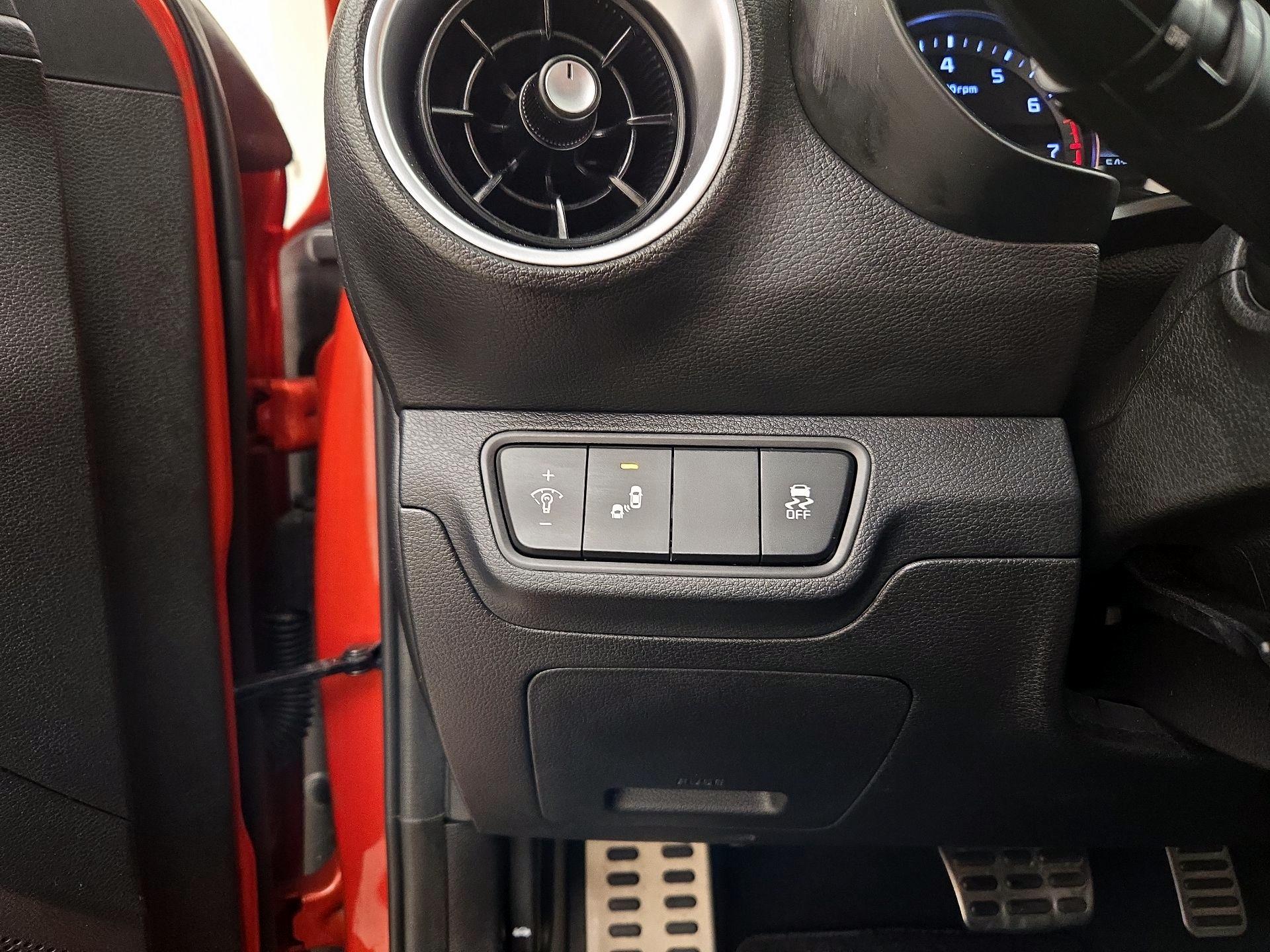 Thumbnail: 2023 Kia Forte - 13