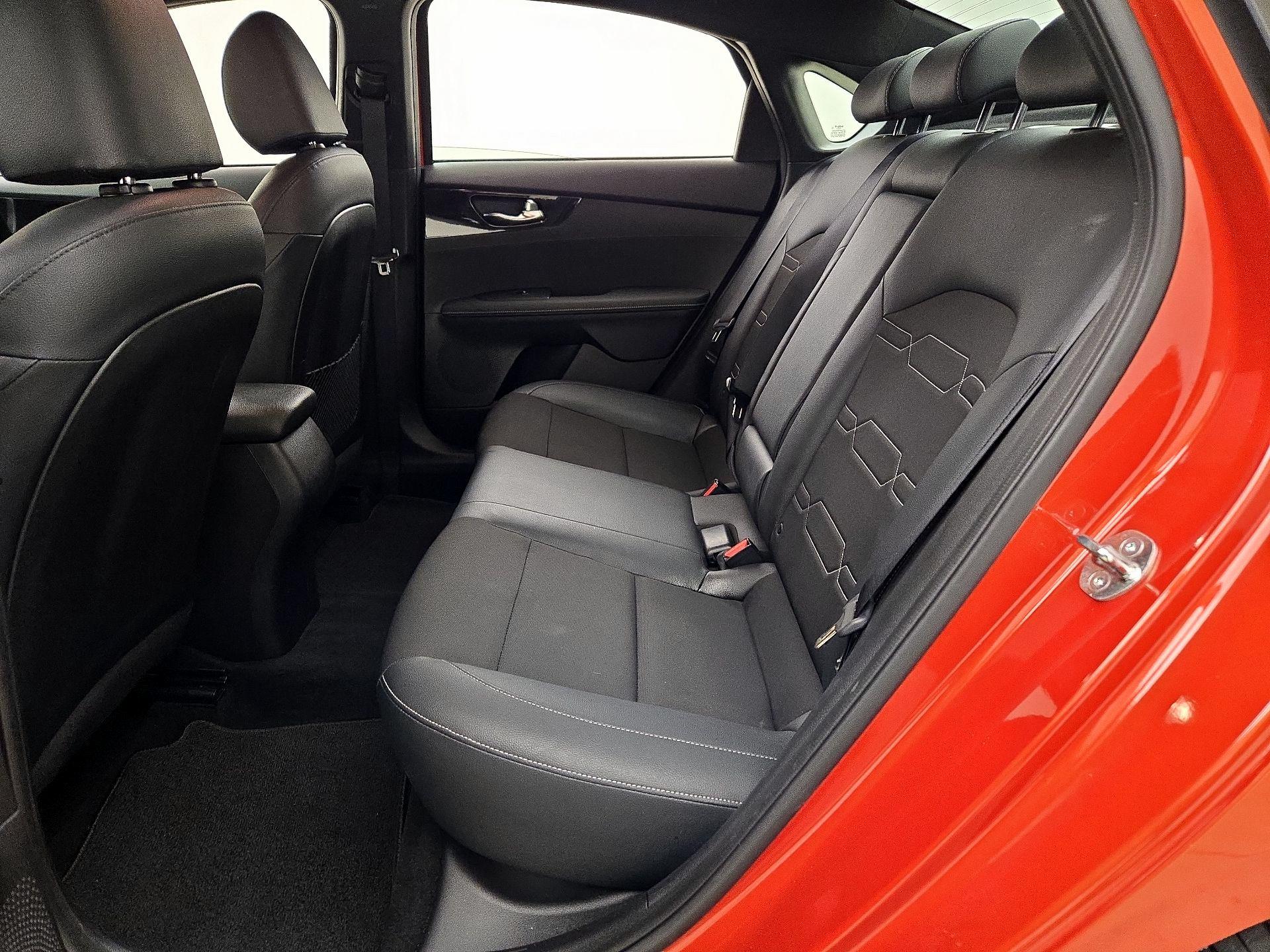 Thumbnail: 2023 Kia Forte - 18