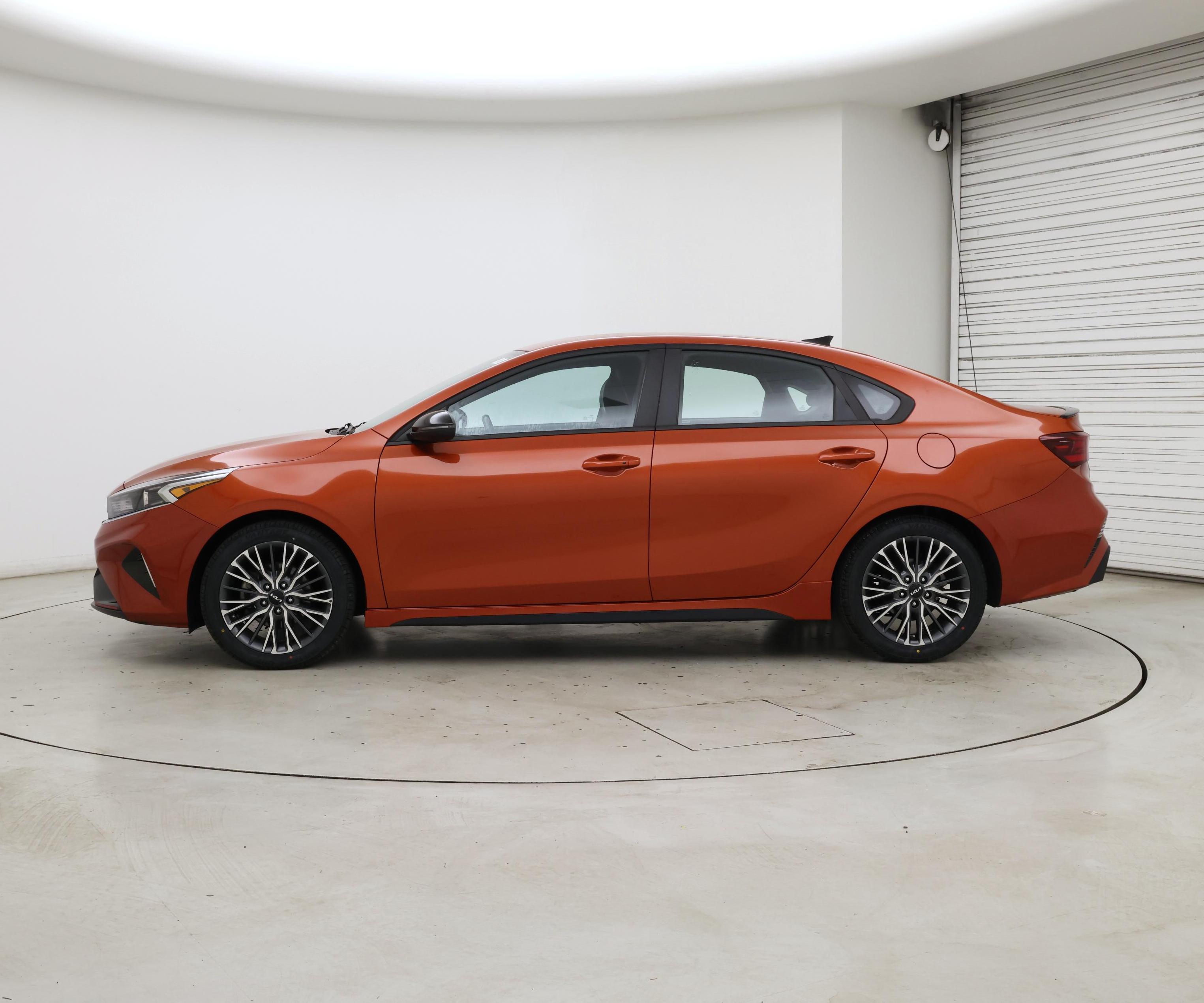Thumbnail: 2023 Kia Forte - 3