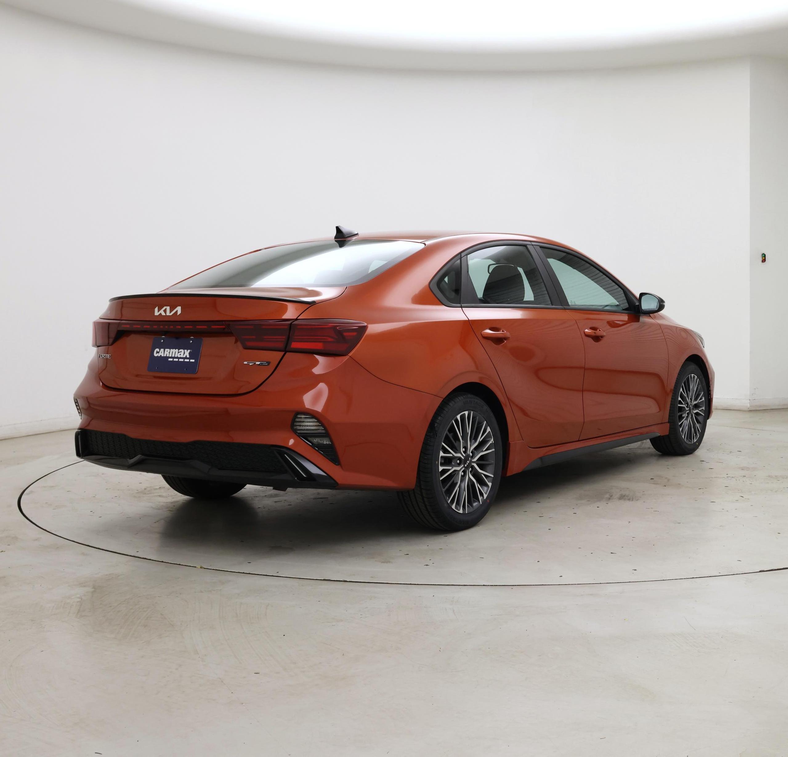 Thumbnail: 2023 Kia Forte - 8