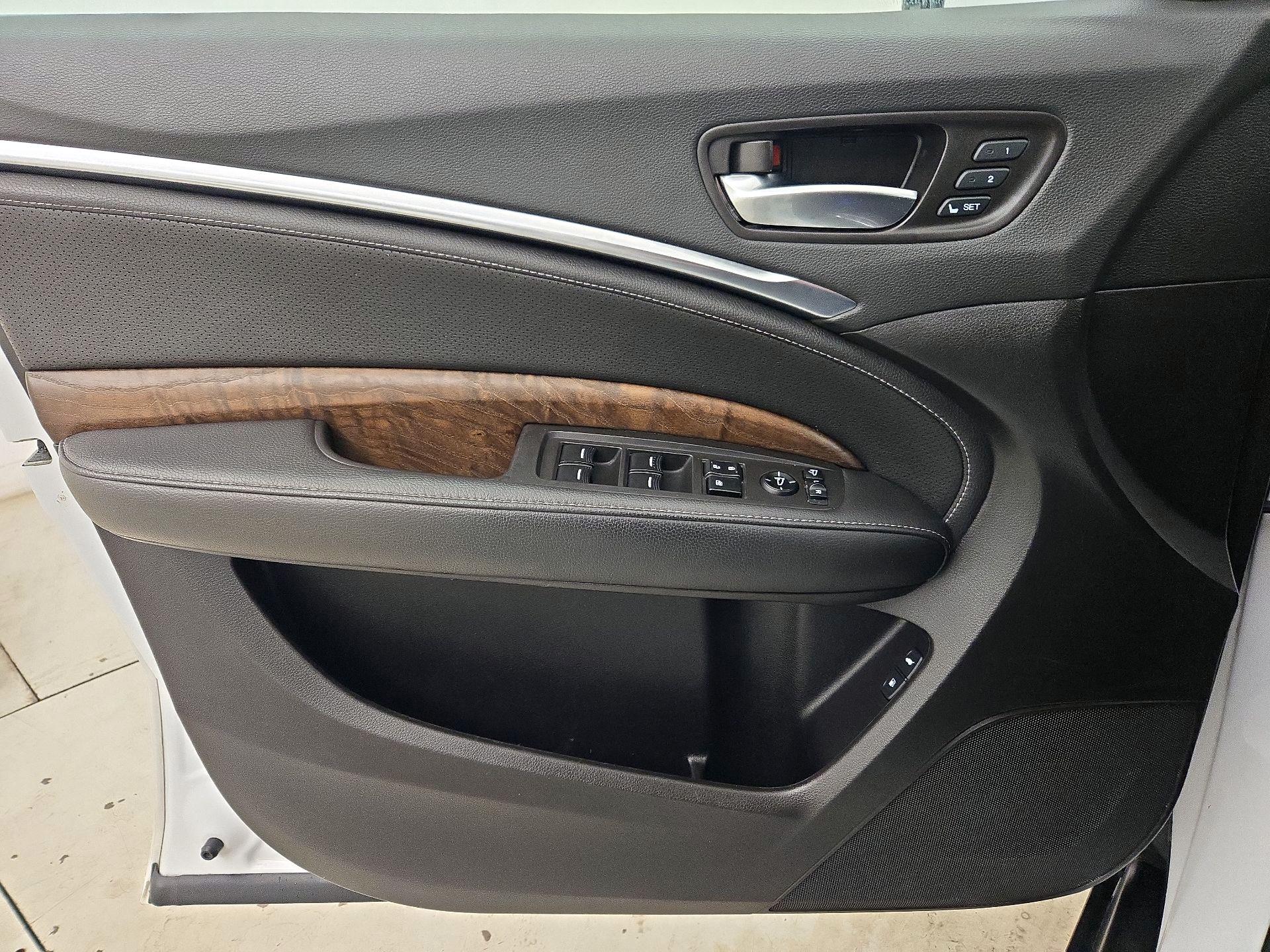 Thumbnail: 2020 Acura MDX - 12