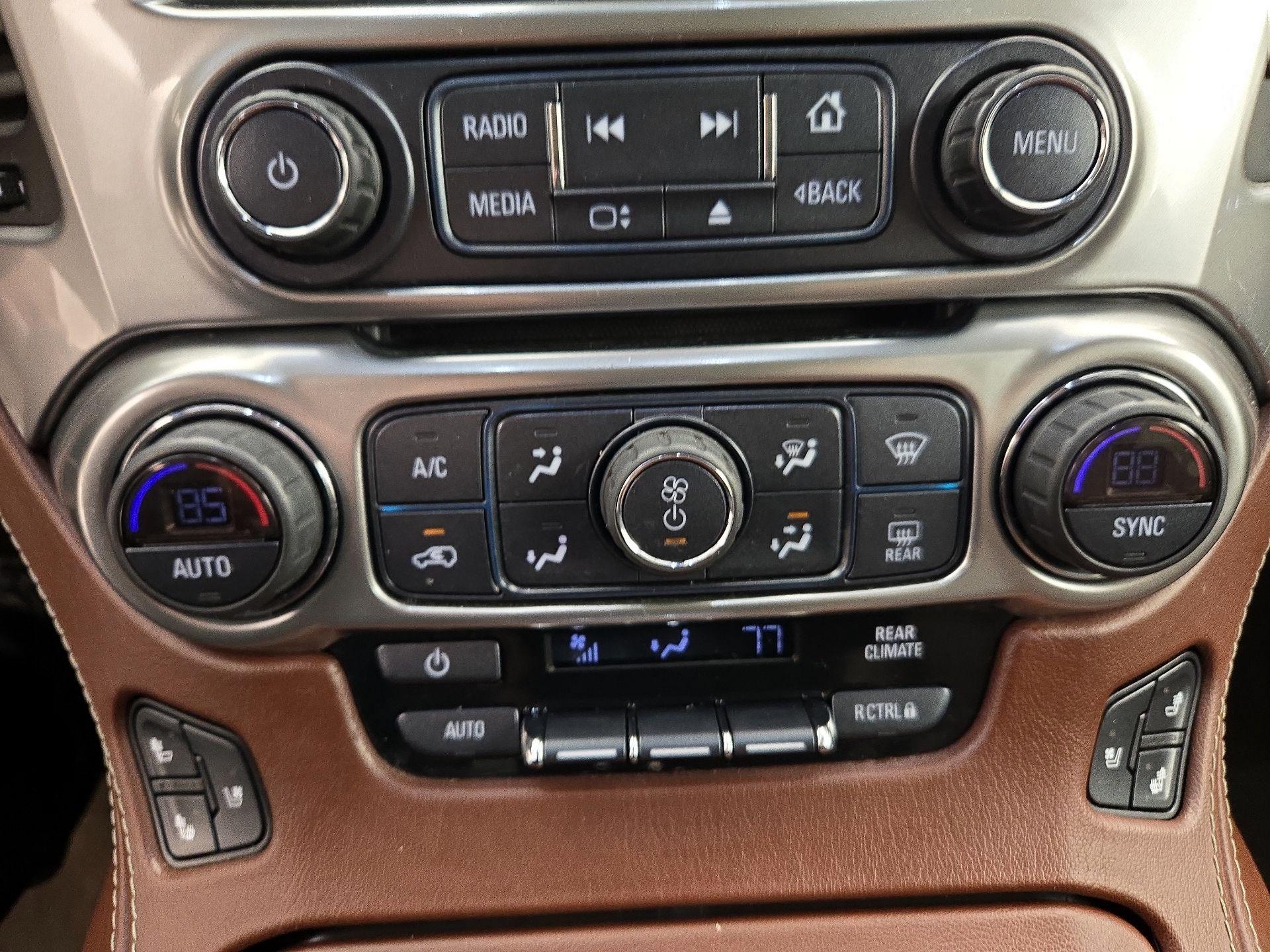 Thumbnail: 2017 Chevrolet Tahoe - 15