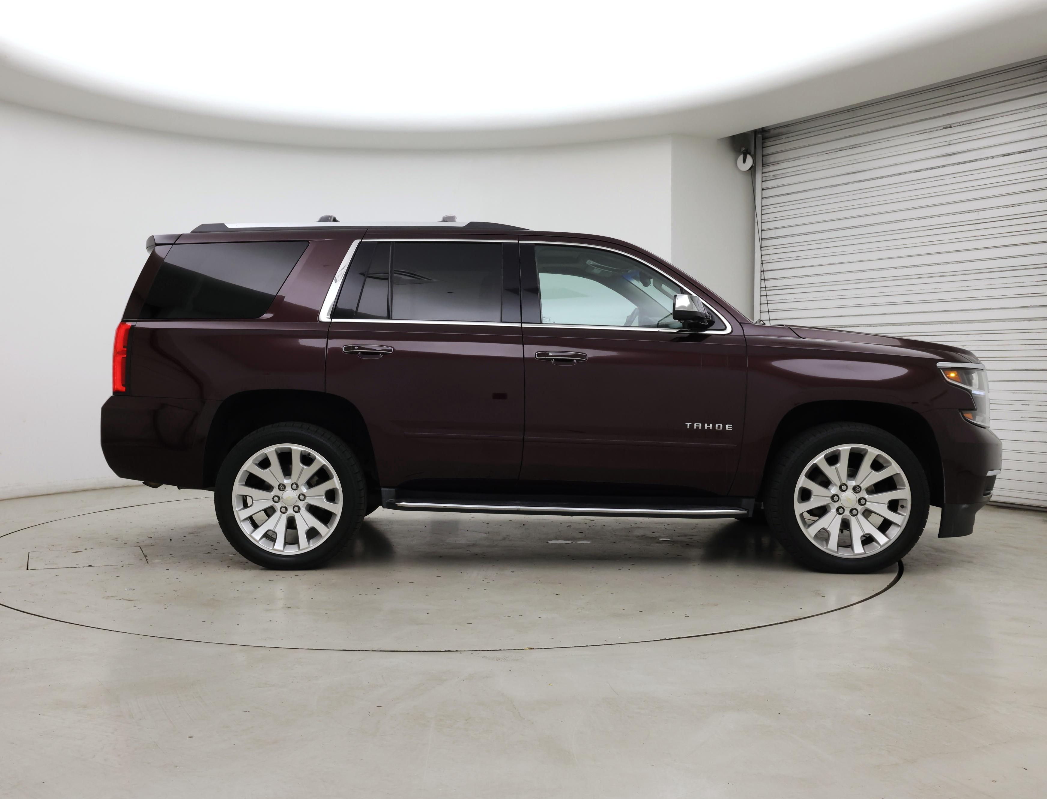 Thumbnail: 2017 Chevrolet Tahoe - 7