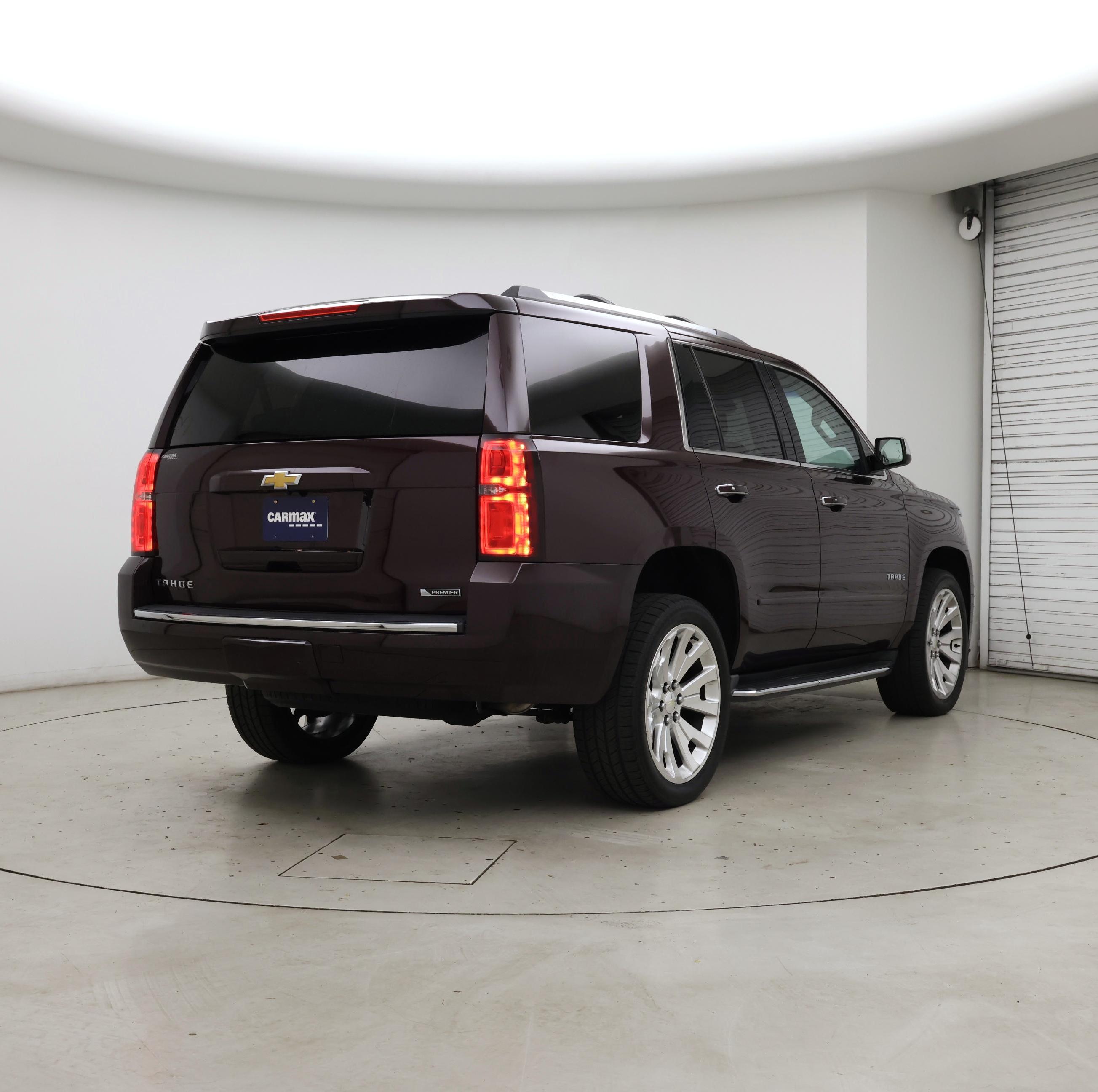 Thumbnail: 2017 Chevrolet Tahoe - 8