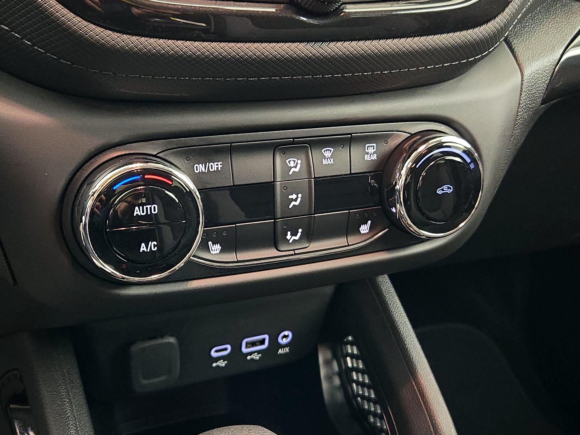 Thumbnail: 2023 Chevrolet TrailBlazer - 16