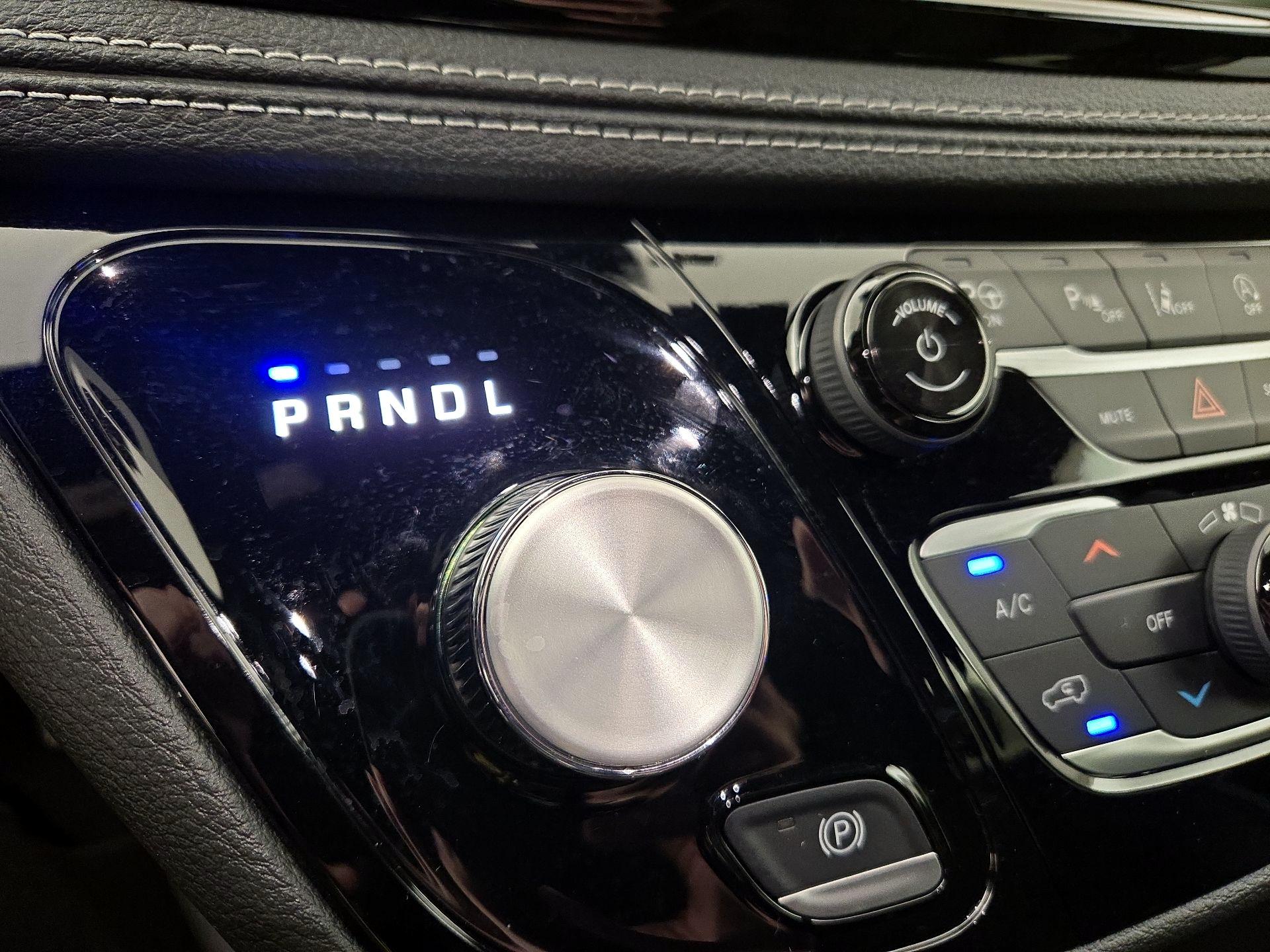 Thumbnail: 2025 Chrysler Pacifica - 16