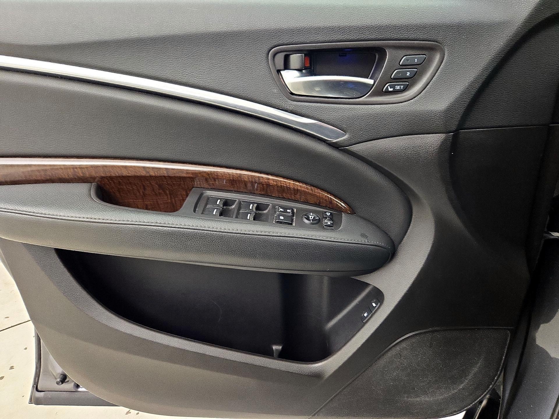 Thumbnail: 2017 Acura MDX - 12