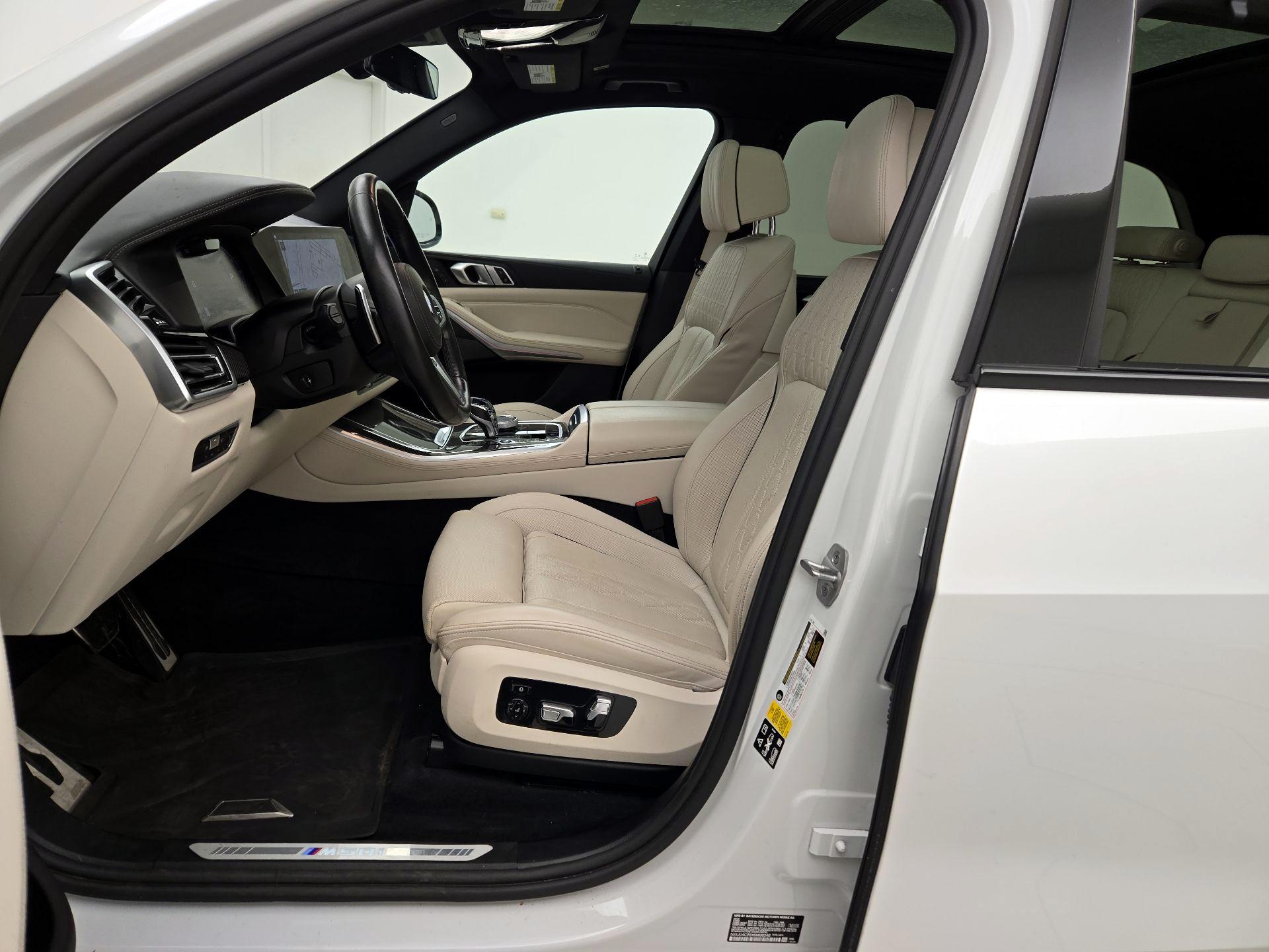 Thumbnail: 2022 BMW X5 - 11