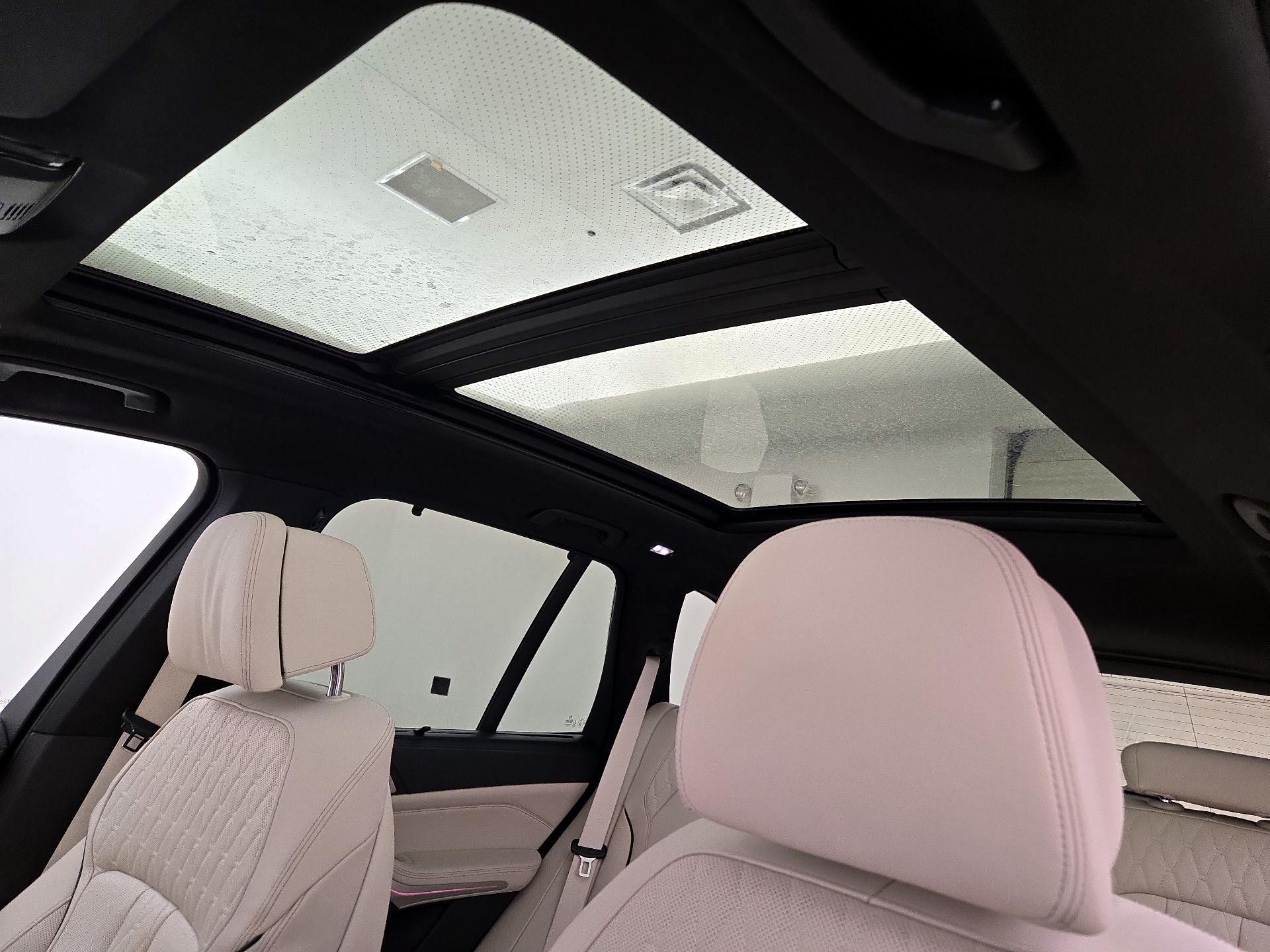 Thumbnail: 2022 BMW X5 - 20