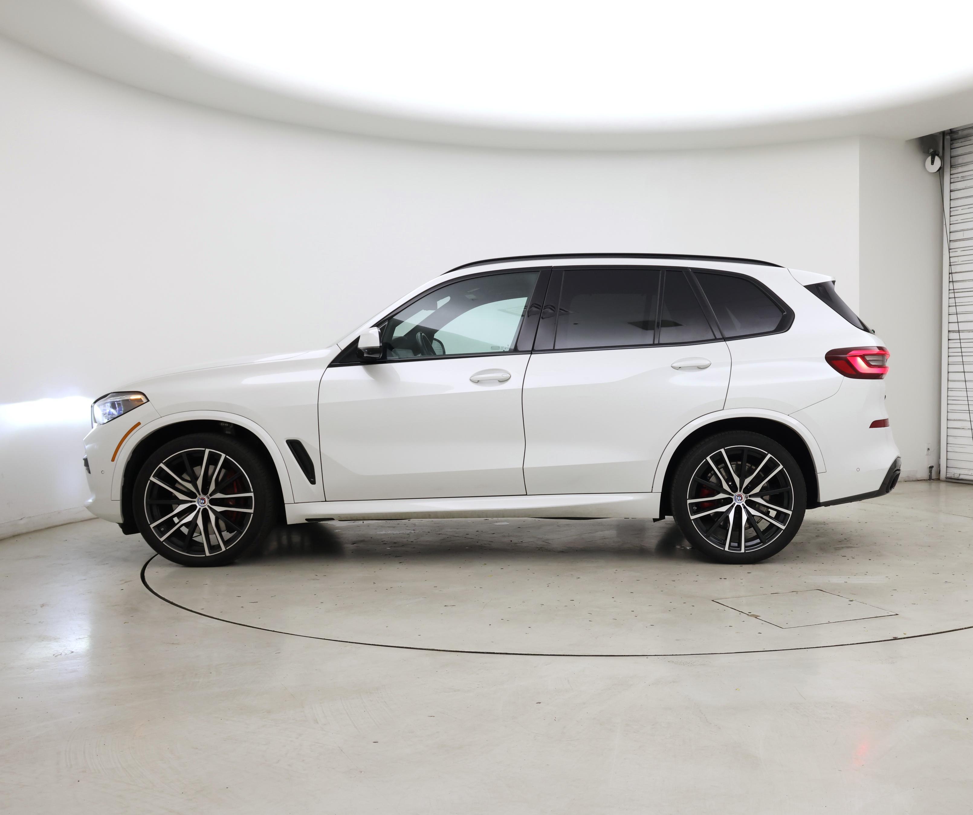 Thumbnail: 2022 BMW X5 - 3