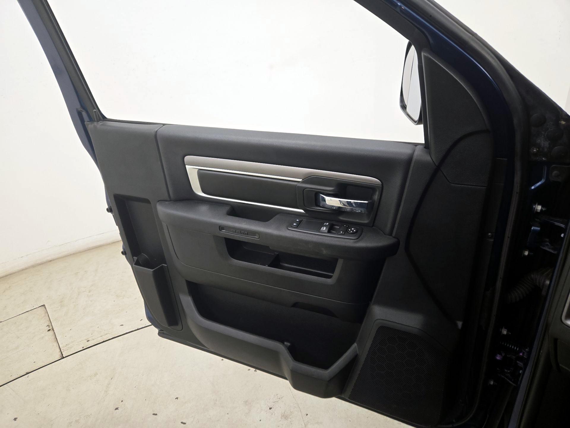Thumbnail: 2022 RAM 1500 Classic - 12