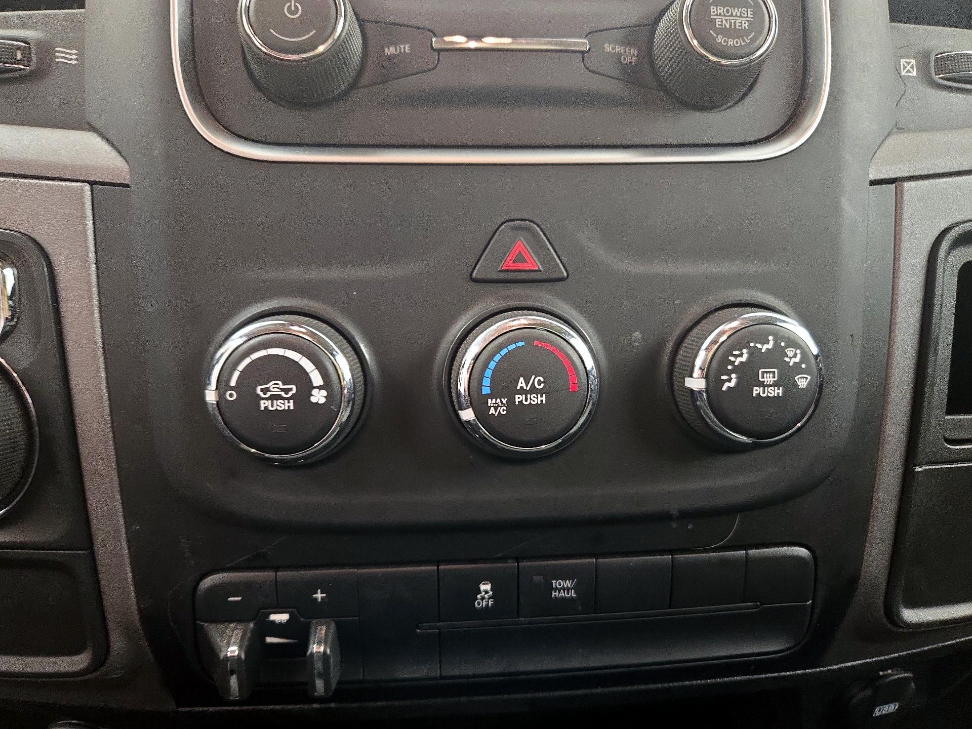Thumbnail: 2022 RAM 1500 Classic - 16