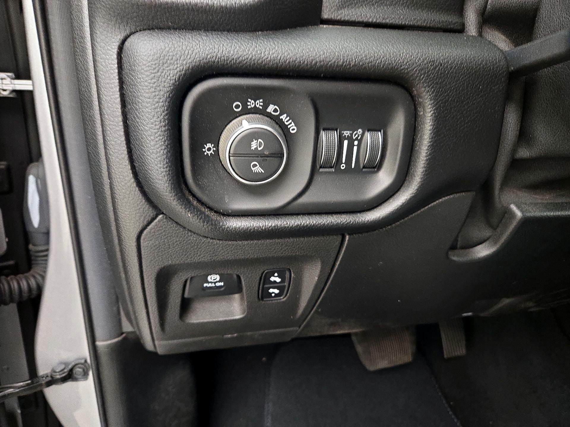 Thumbnail: 2019 RAM 1500 - 13