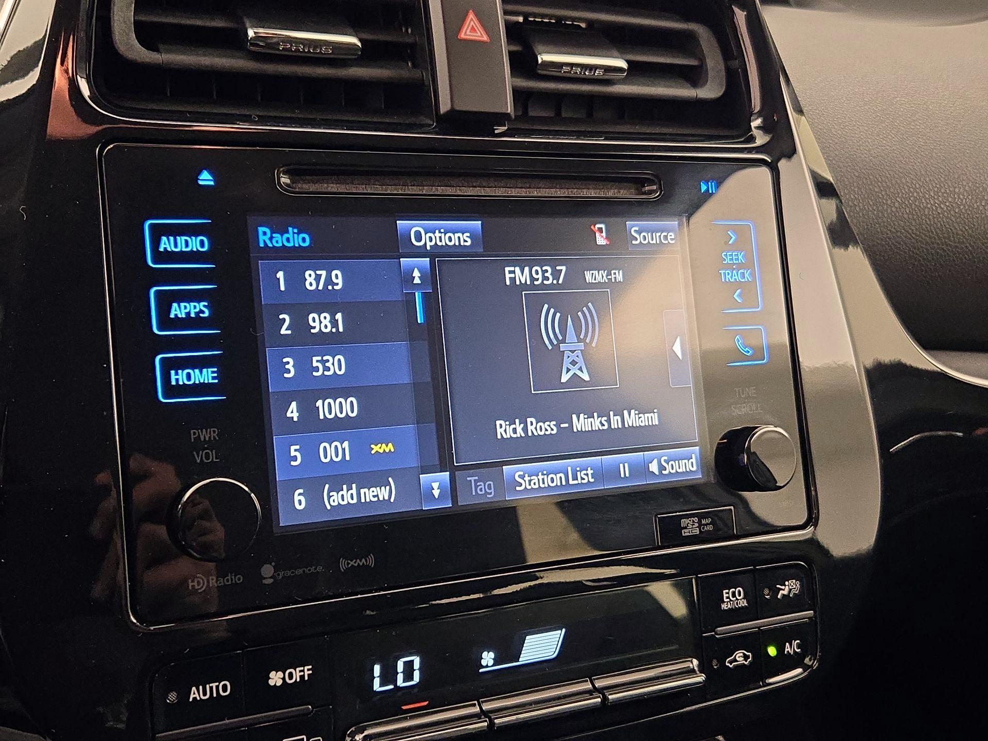 Thumbnail: 2017 Toyota Prius - 16