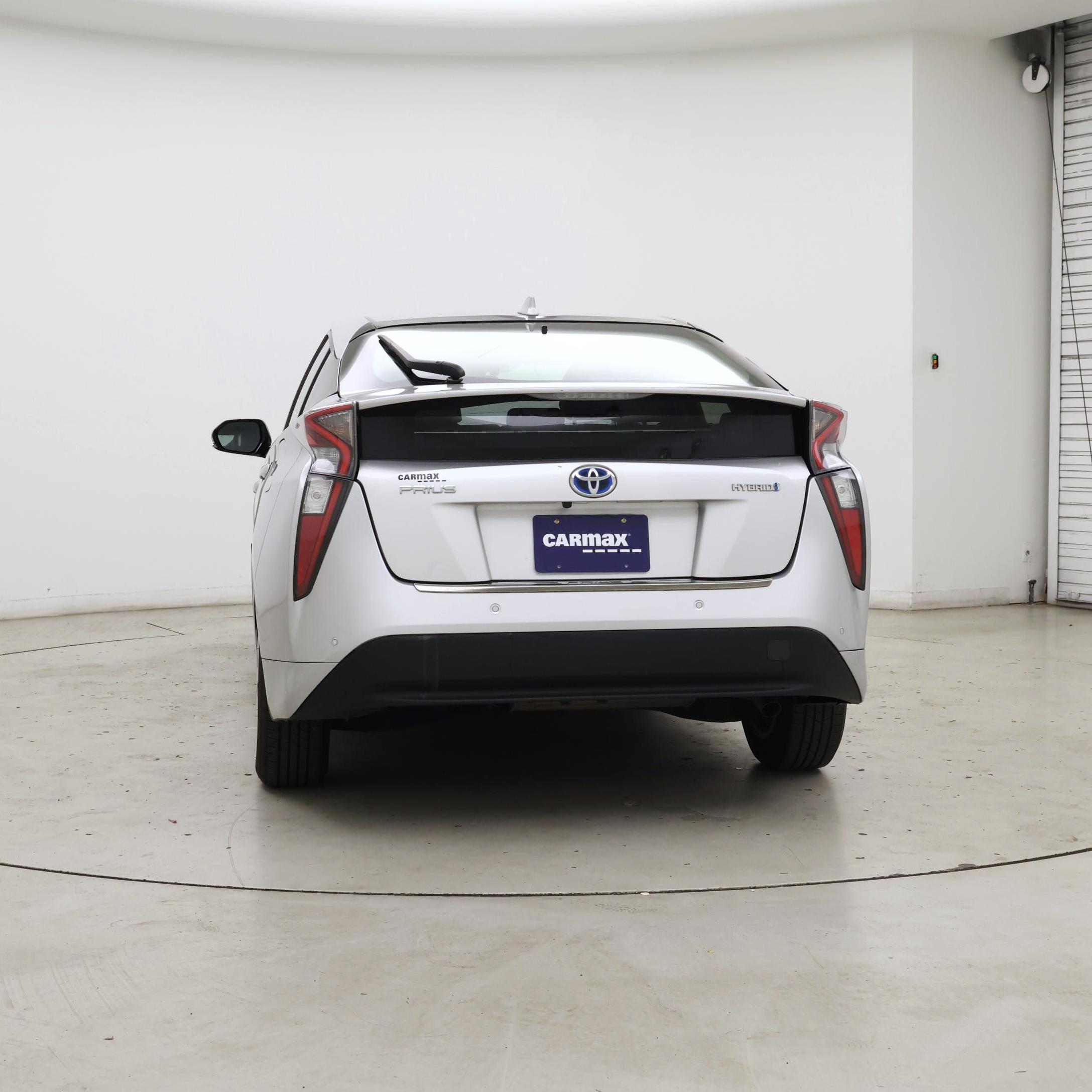 Thumbnail: 2017 Toyota Prius - 6