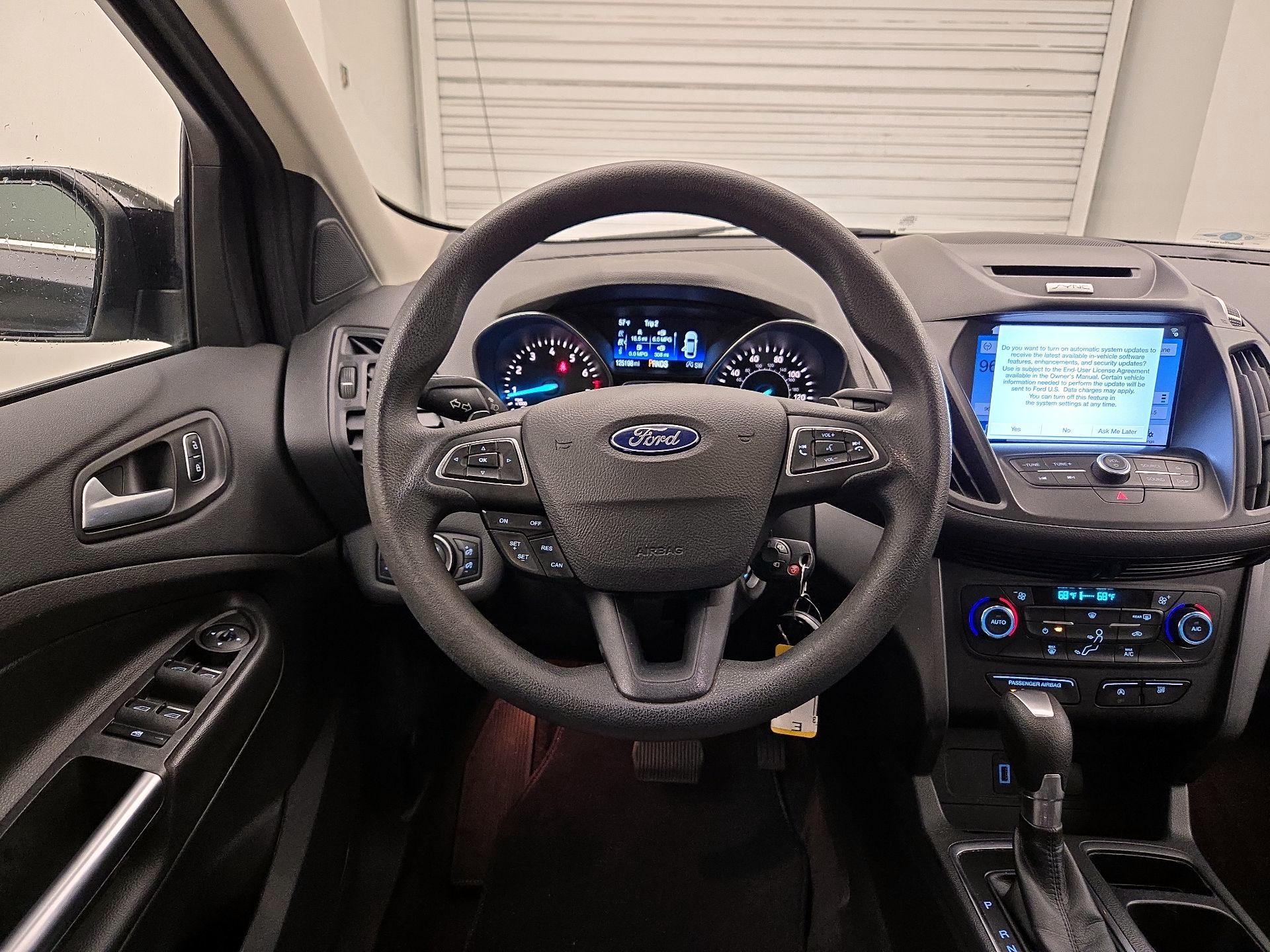 Thumbnail: 2017 Ford Escape - 10