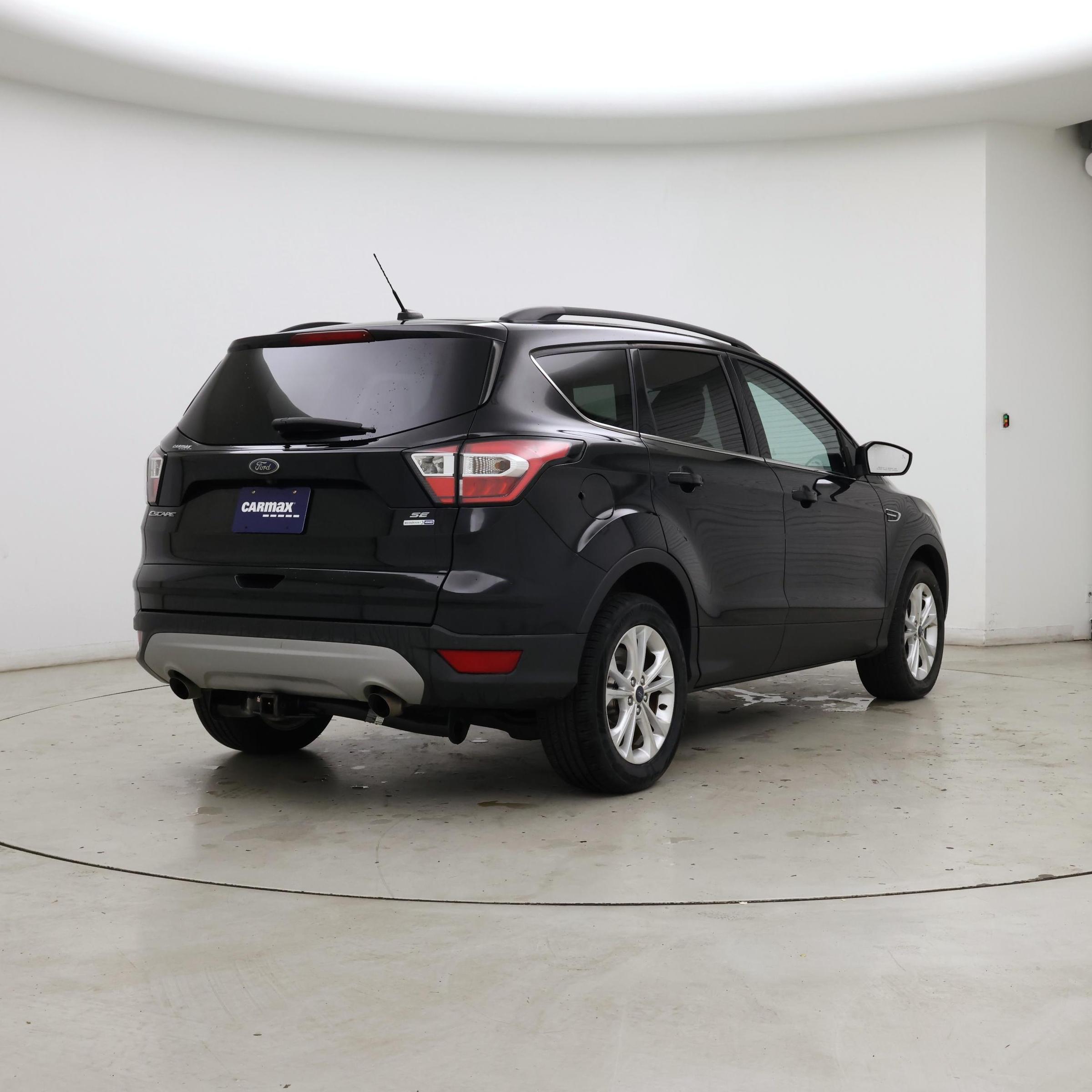 Thumbnail: 2017 Ford Escape - 8