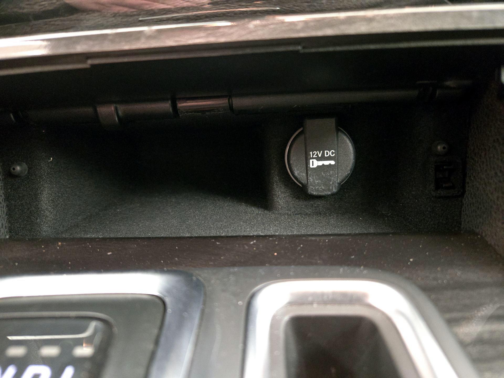 Thumbnail: 2021 Chrysler 300 - 18