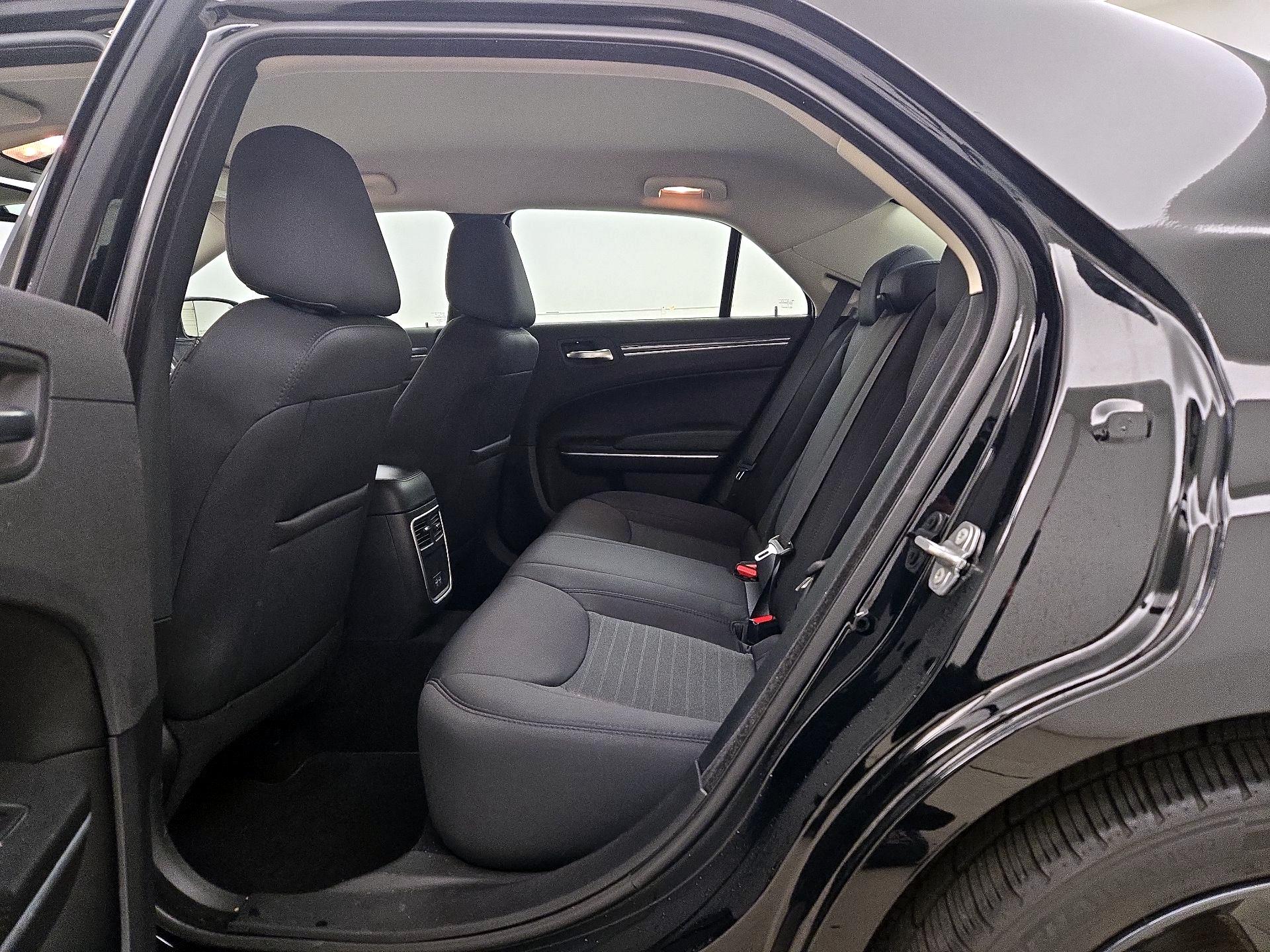 Thumbnail: 2021 Chrysler 300 - 19