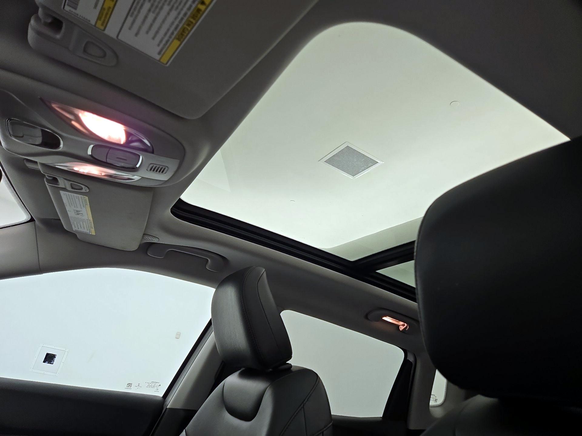 Thumbnail: 2022 Jeep Compass - 19