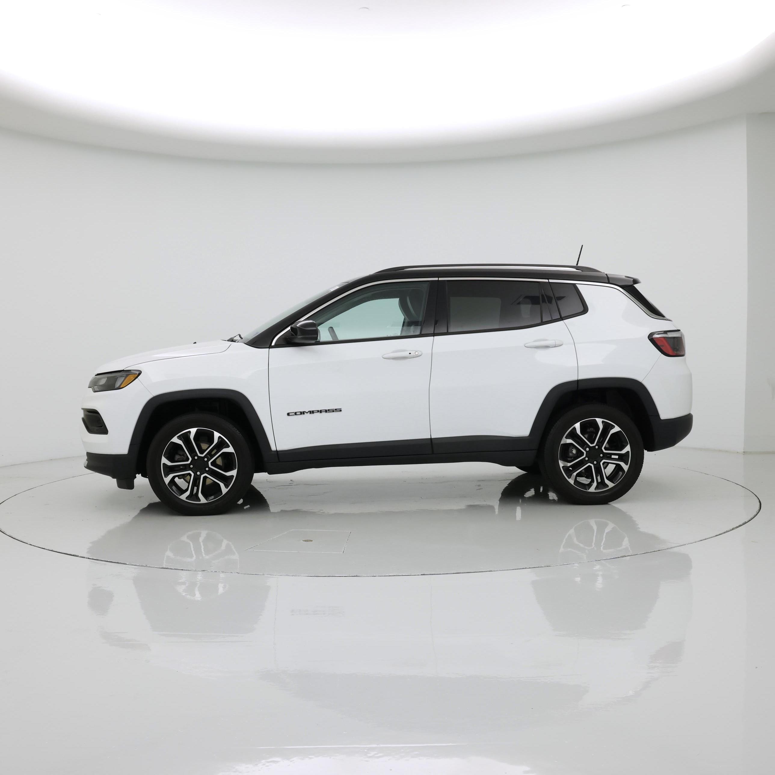 Thumbnail: 2022 Jeep Compass - 3