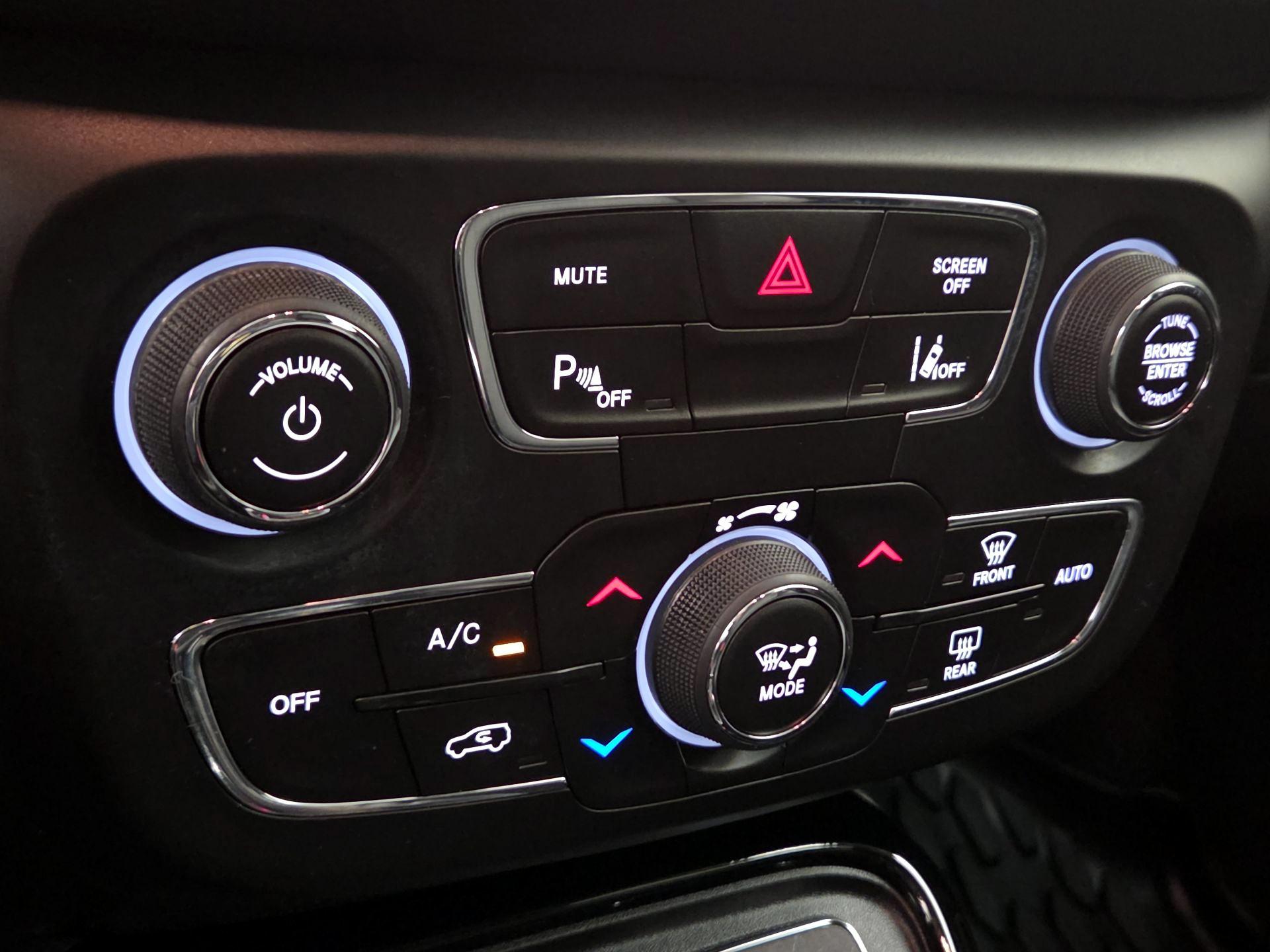 Thumbnail: 2021 Jeep Compass - 17