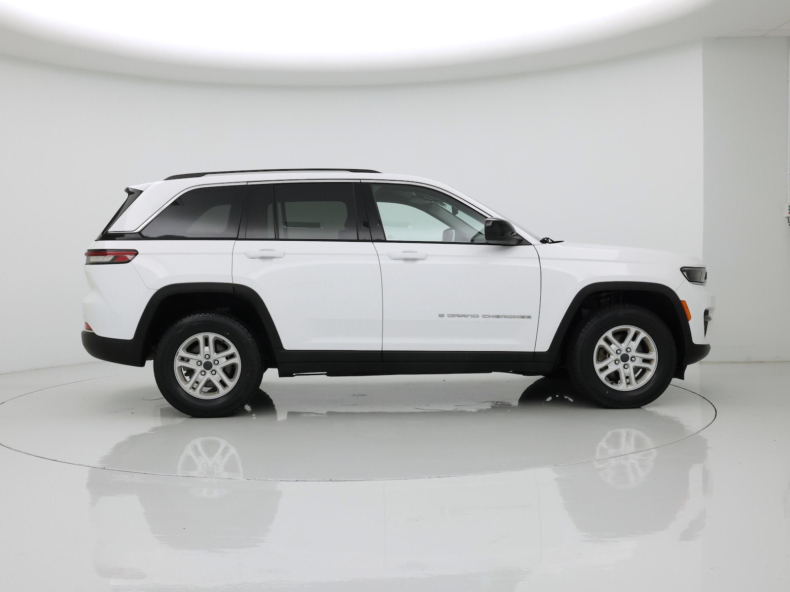2023 Jeep Grand Cherokee Laredo - Photo 8