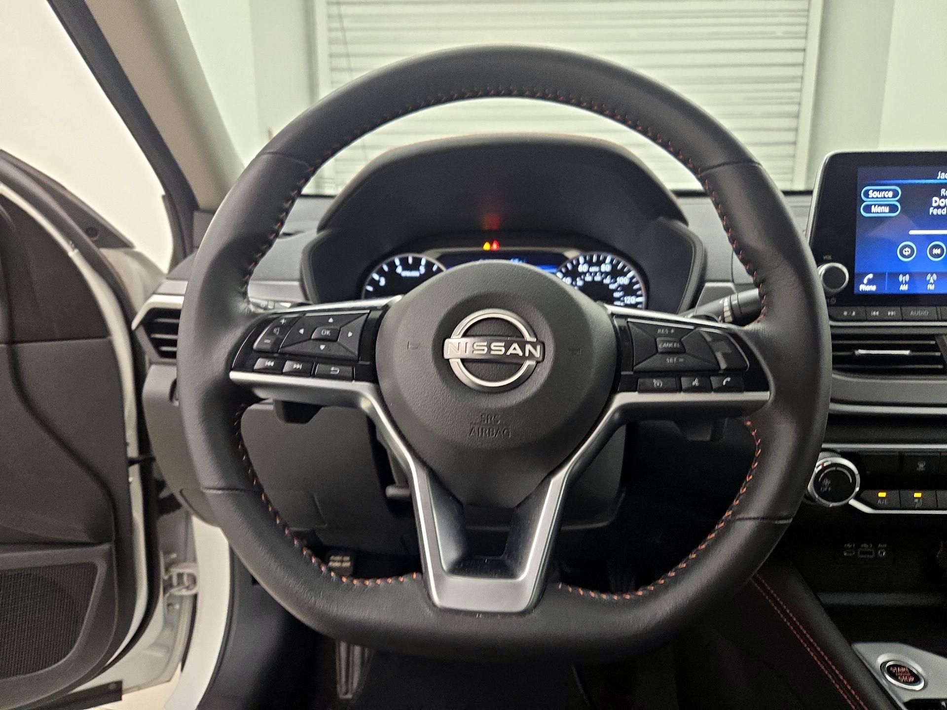 Thumbnail: 2023 Nissan Altima - 10