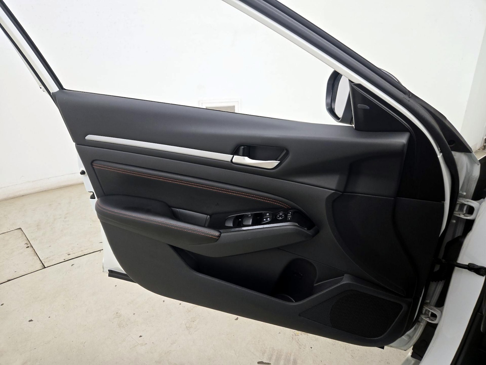 2023 Nissan Altima SR - Photo 13