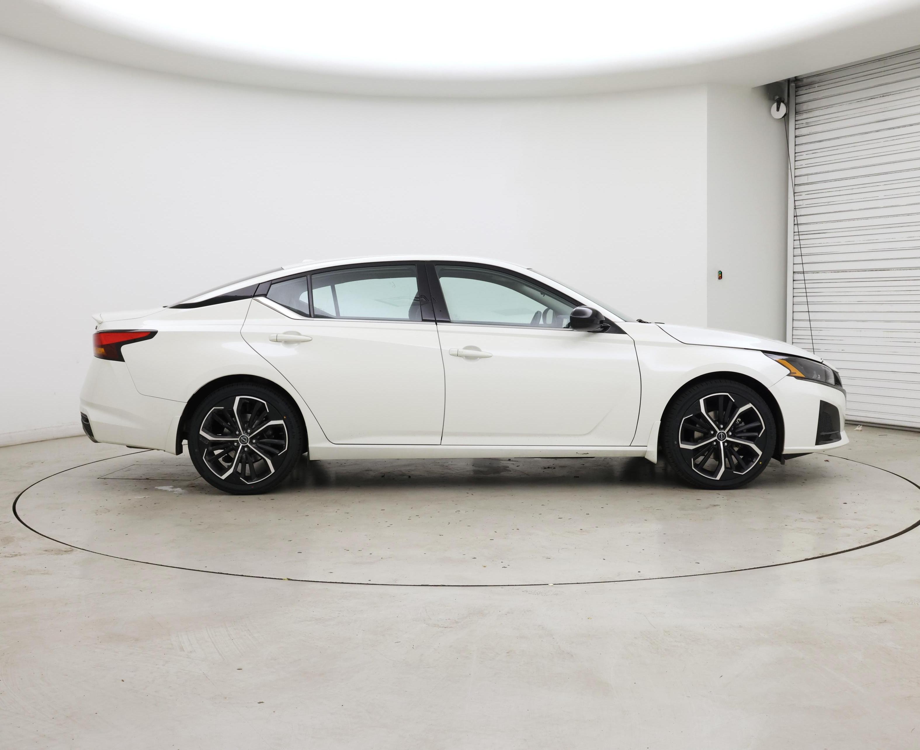 Thumbnail: 2023 Nissan Altima - 7