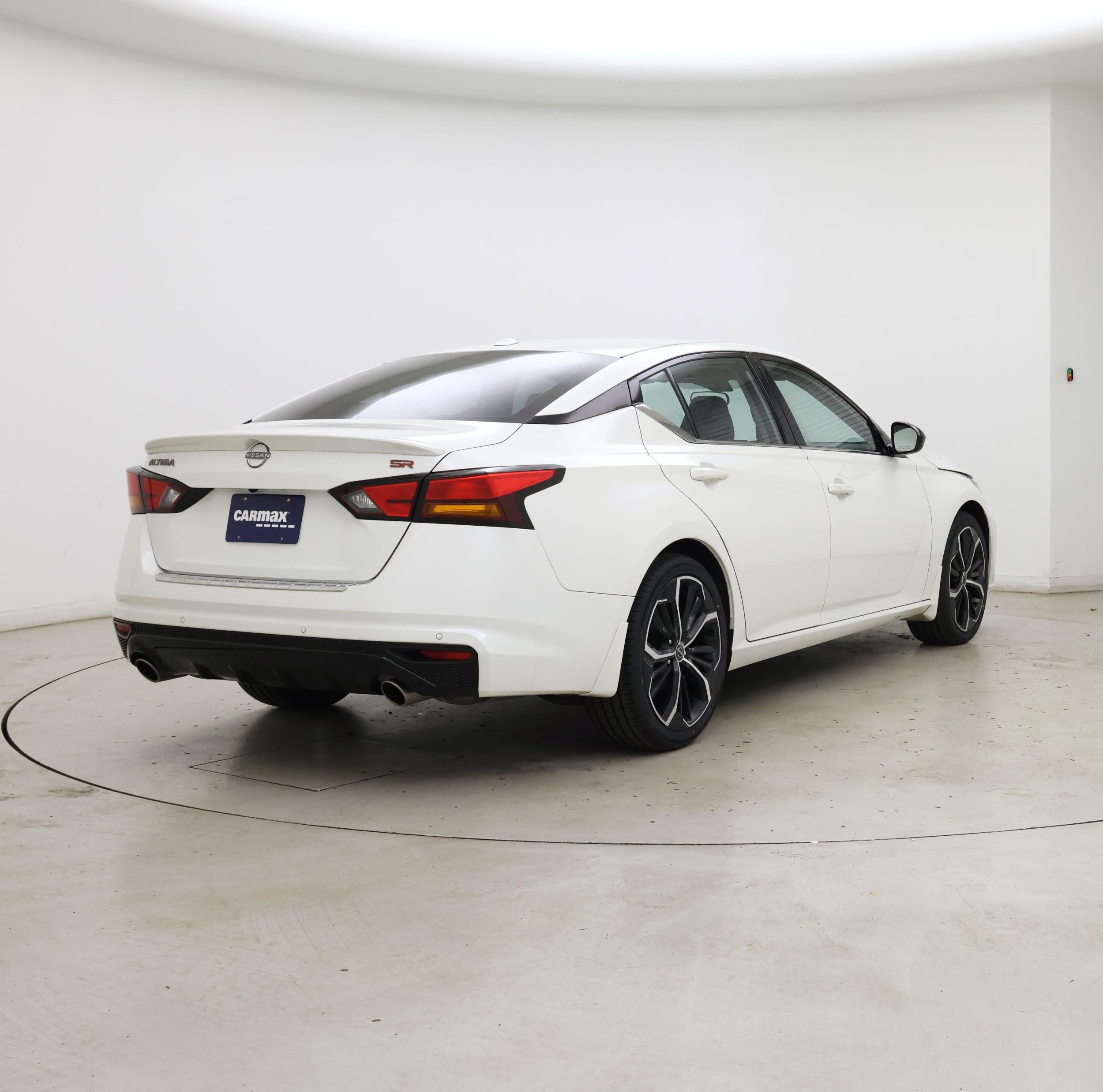 Thumbnail: 2023 Nissan Altima - 8
