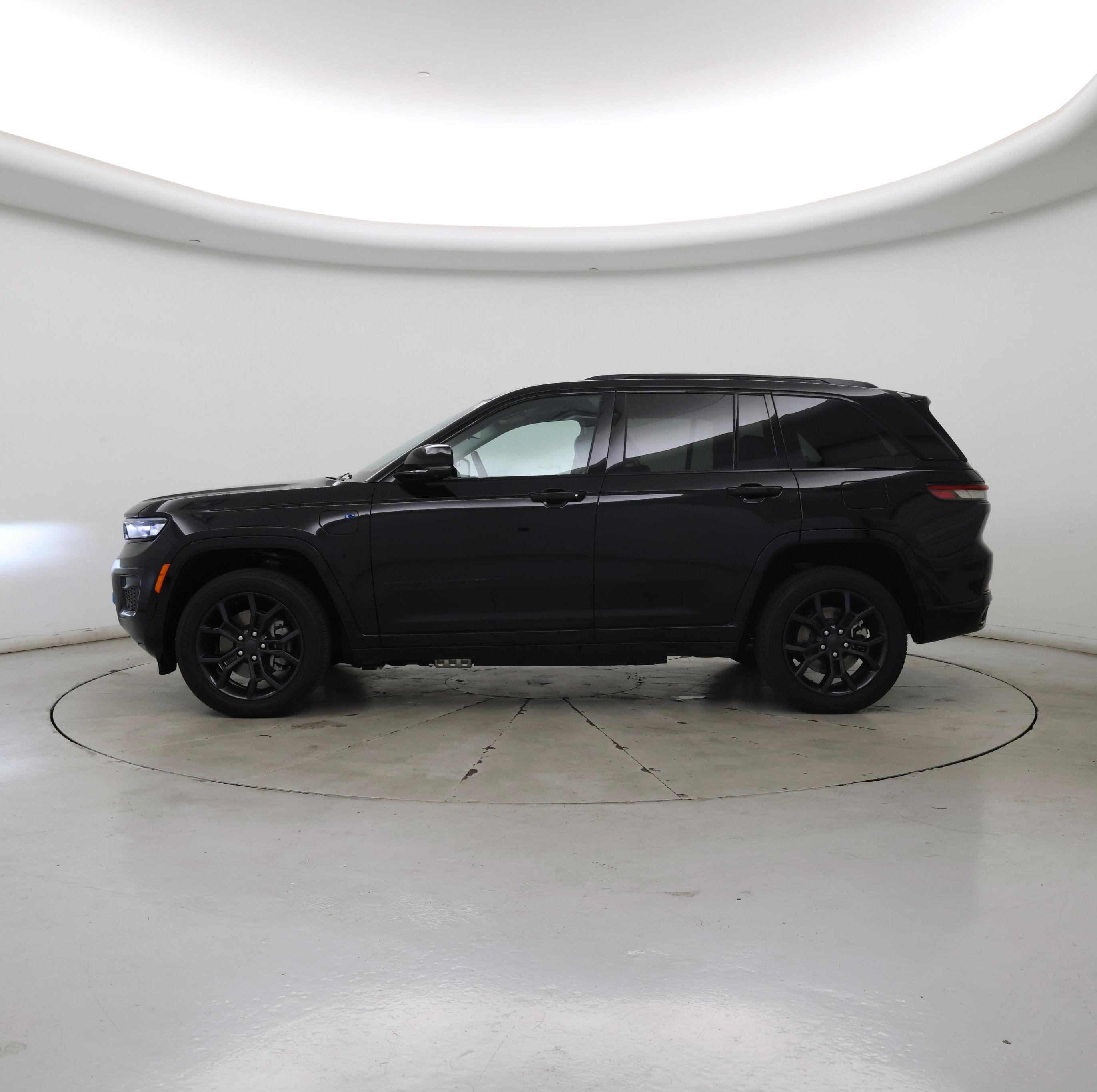Thumbnail: 2024 Jeep Grand Cherokee - 3