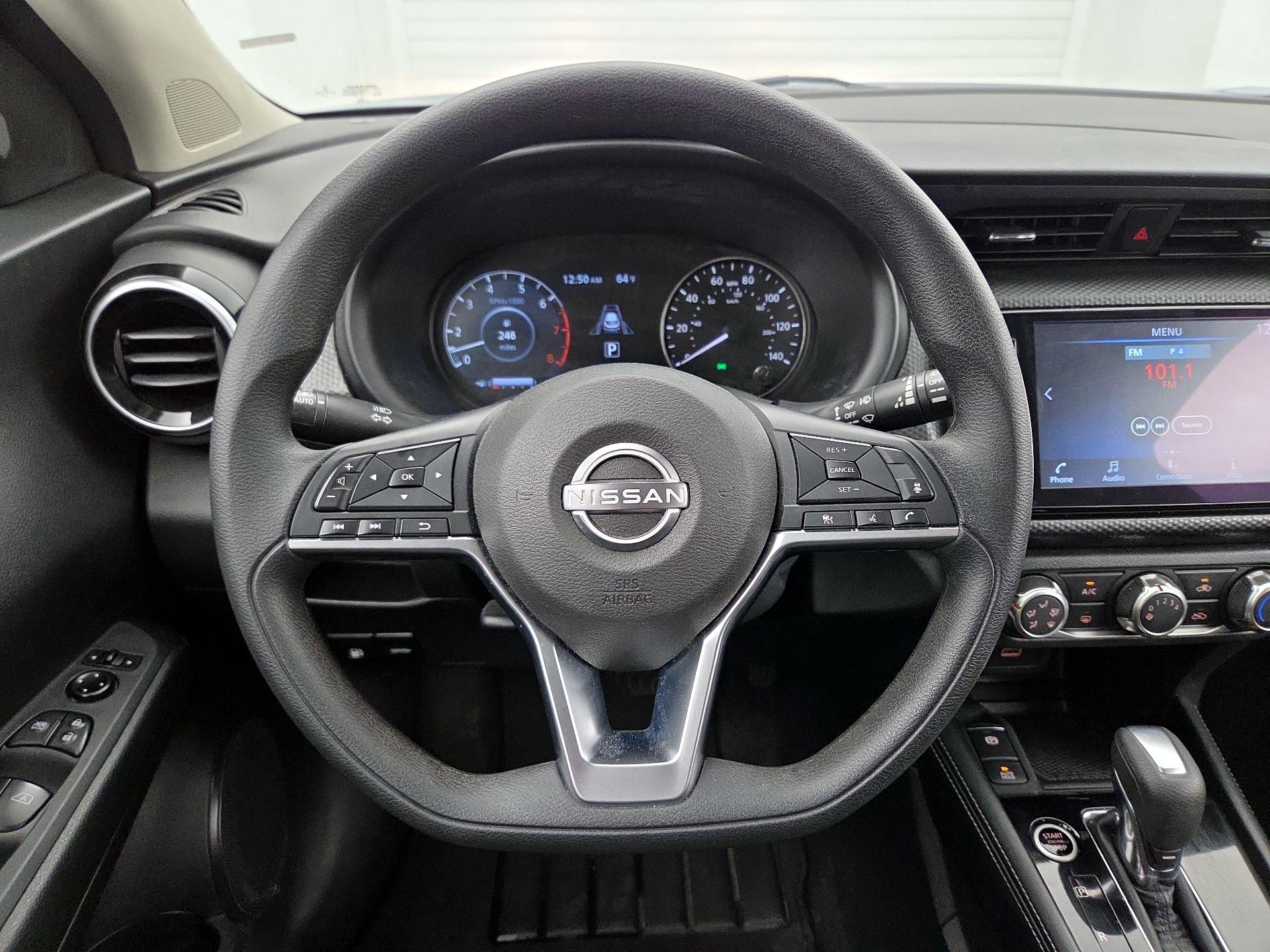 Thumbnail: 2023 Nissan Kicks - 10