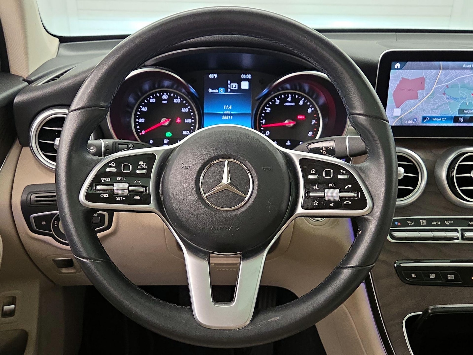 2021 Mercedes-Benz GLC GLC300 - Photo 11