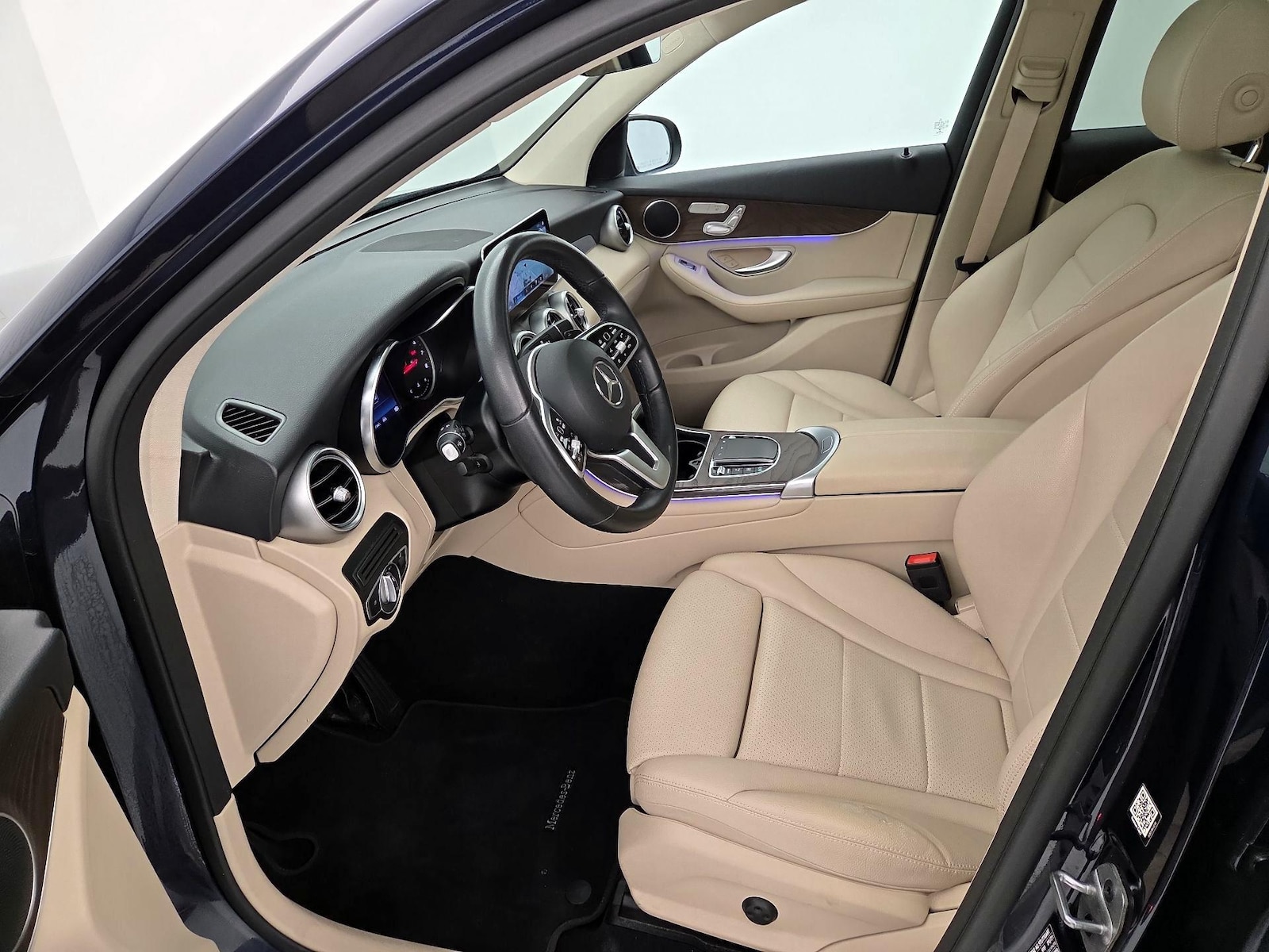 2021 Mercedes-Benz GLC GLC300 - Photo 12