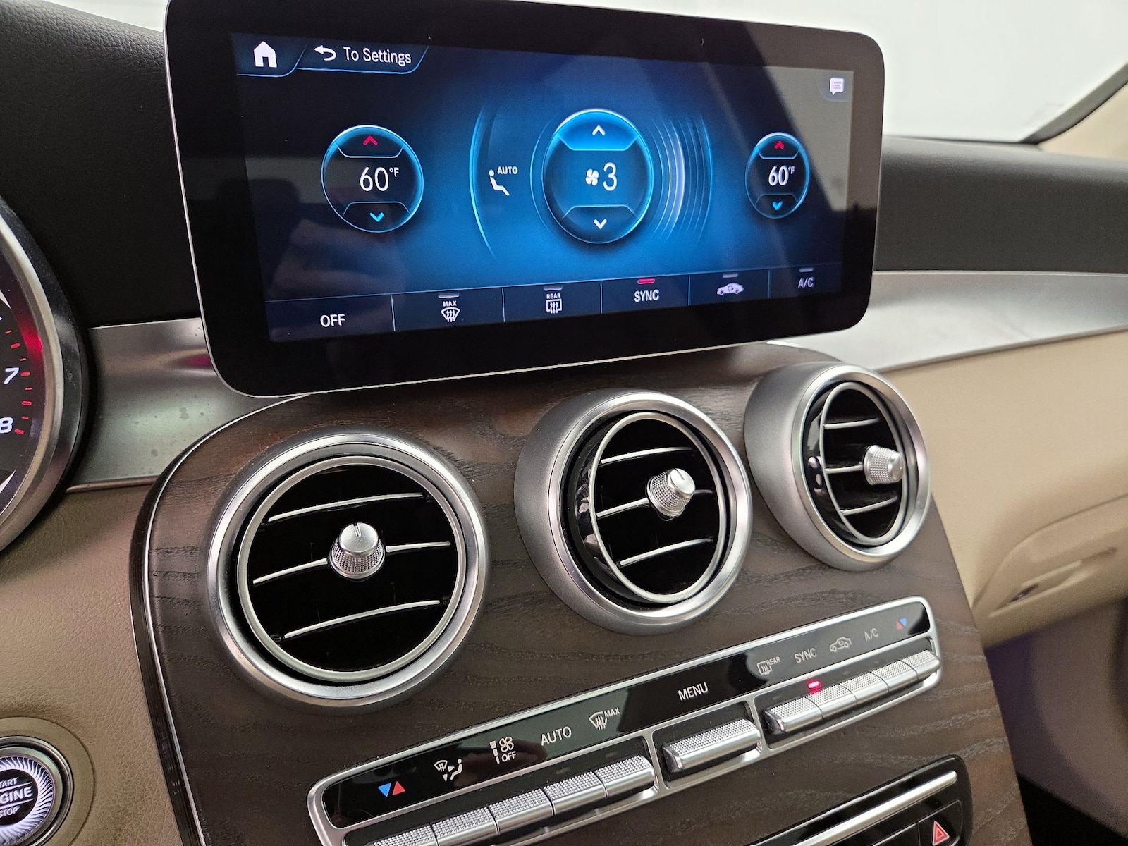 2021 Mercedes-Benz GLC GLC300 - Photo 18