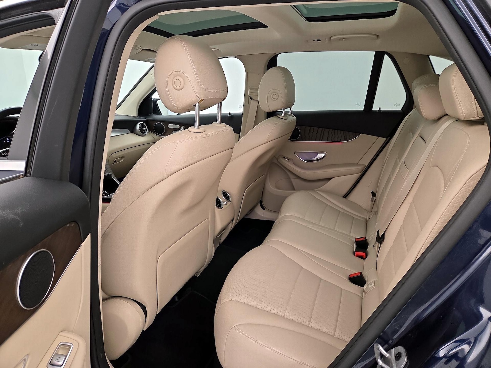 2021 Mercedes-Benz GLC GLC300 - Photo 22