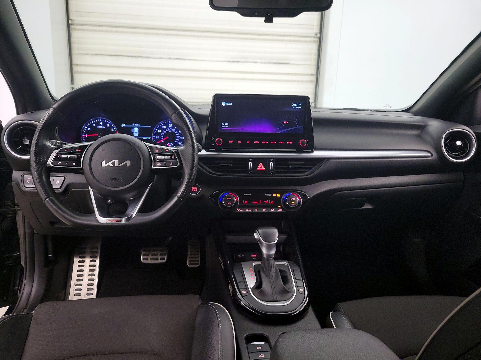 Thumbnail: 2022 Kia Forte - 9