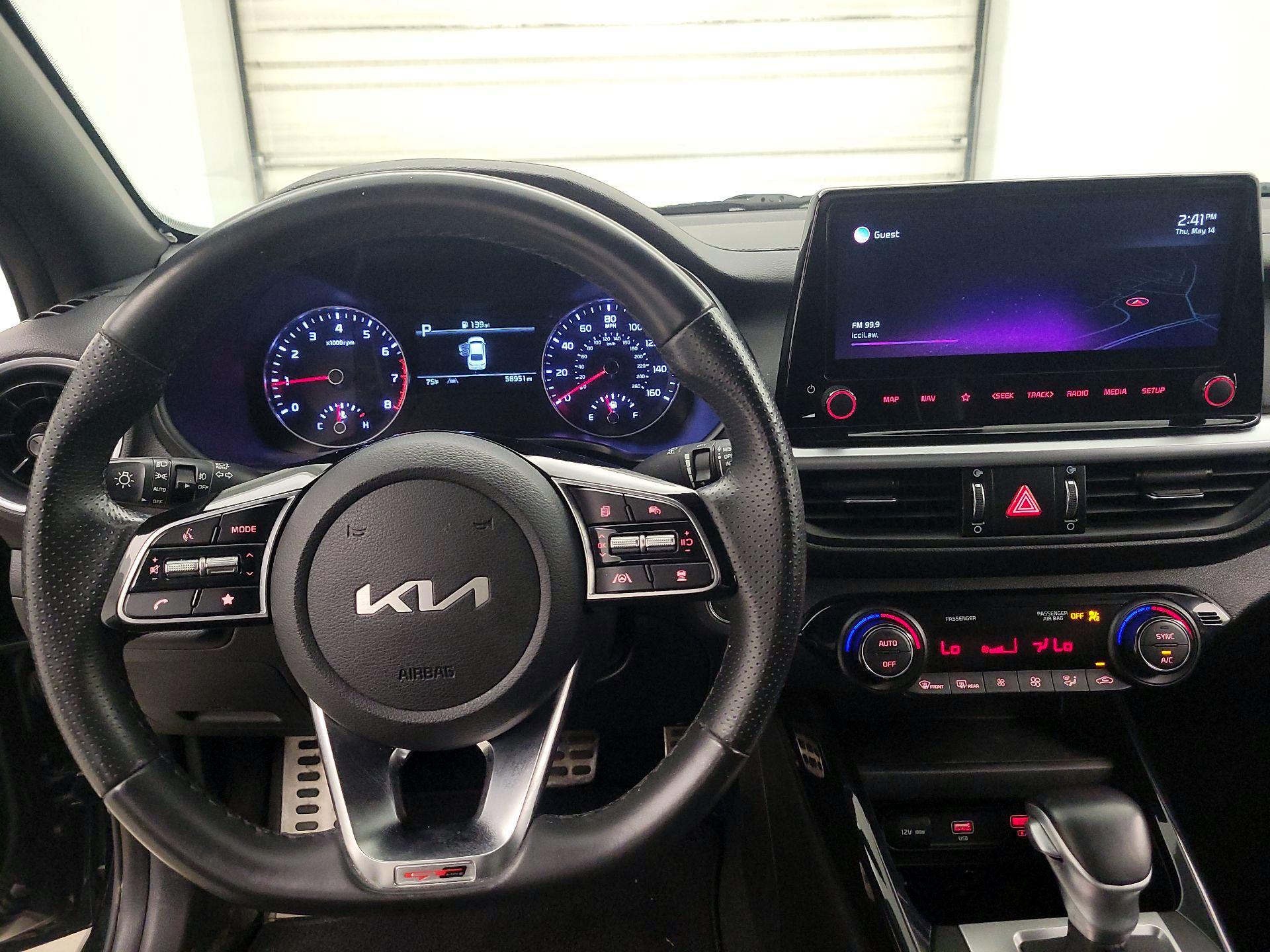 Thumbnail: 2022 Kia Forte - 10