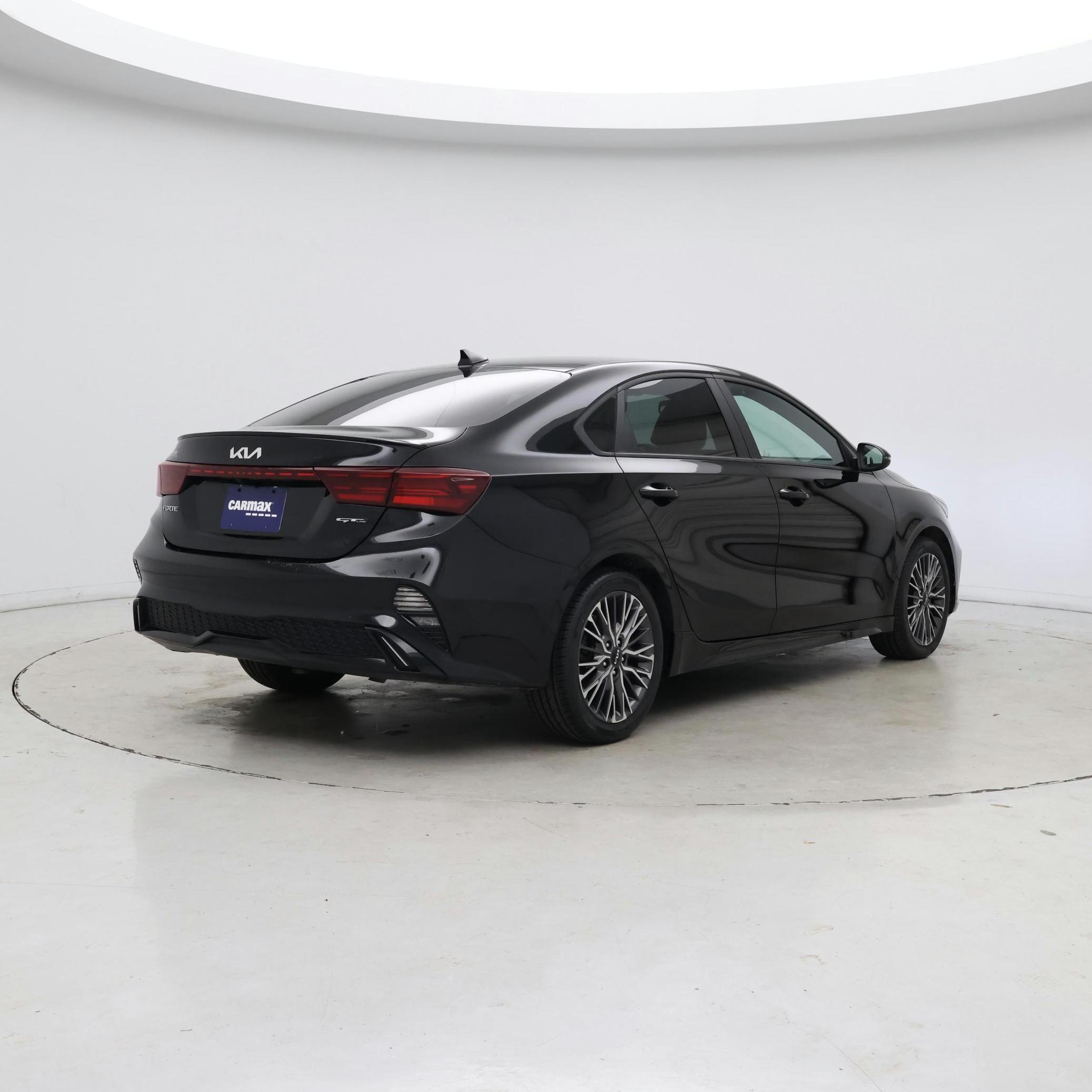 Thumbnail: 2022 Kia Forte - 8
