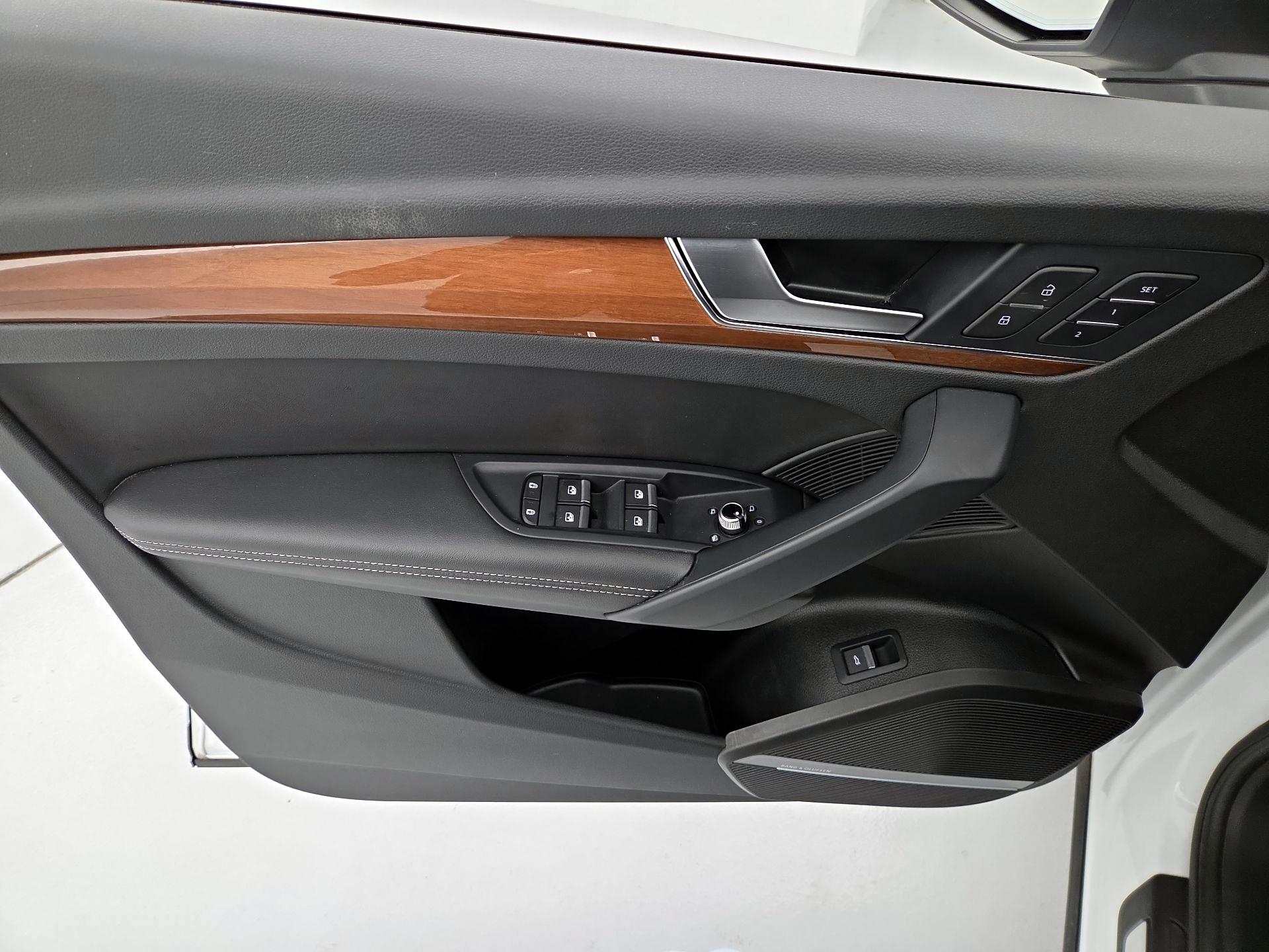 Thumbnail: 2022 Audi Q5 - 12