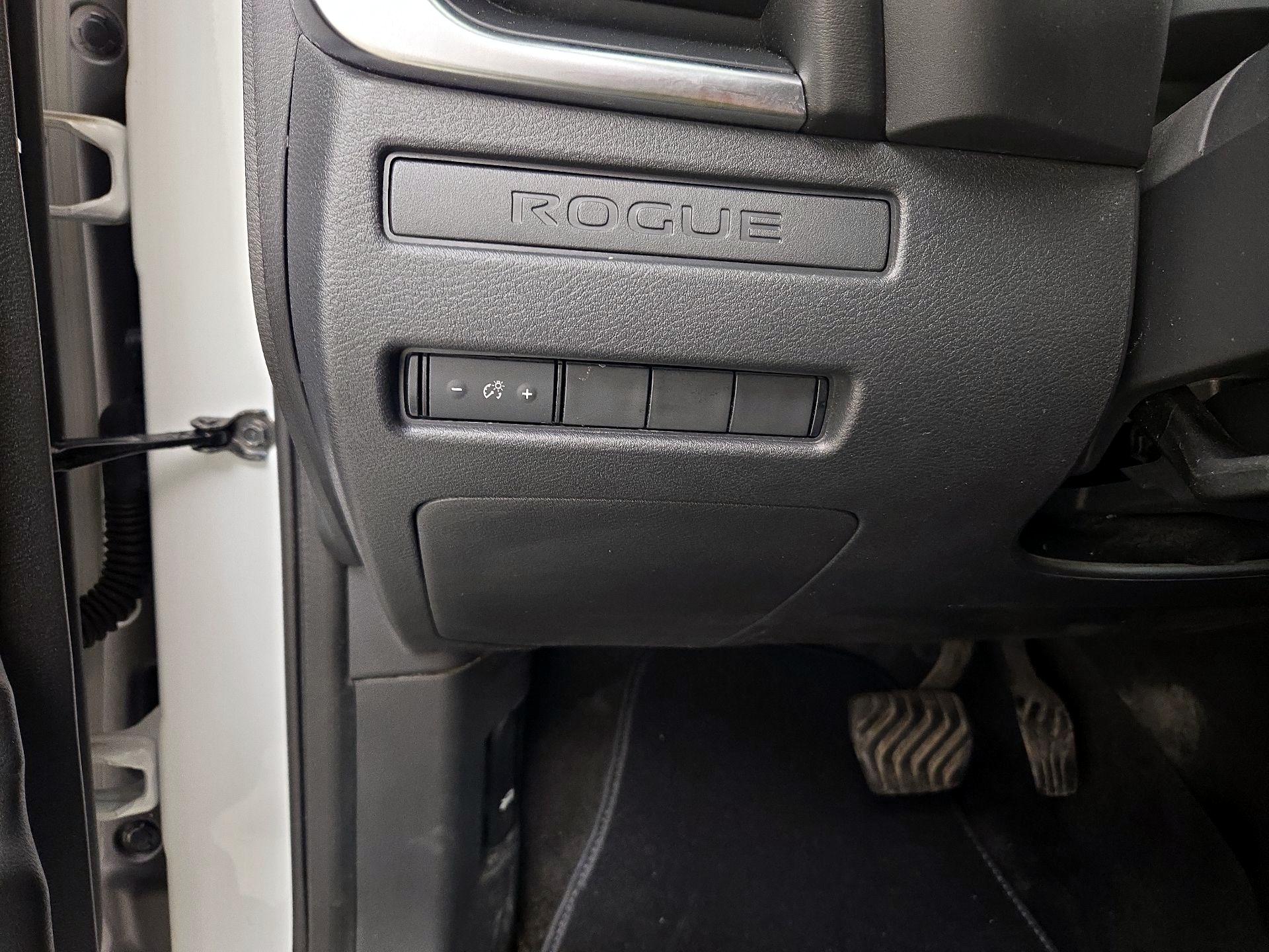 Thumbnail: 2023 Nissan Rogue - 13