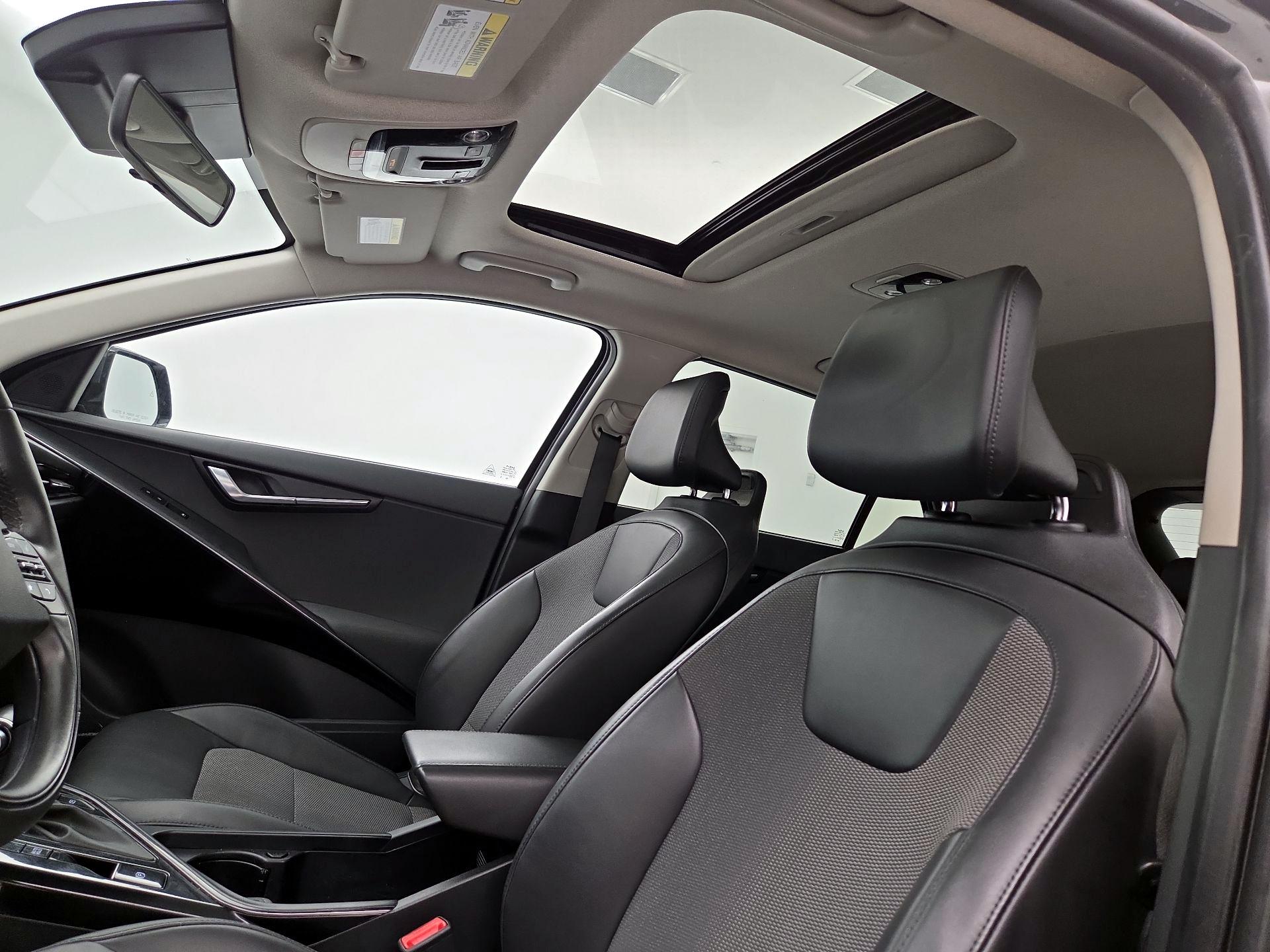 Thumbnail: 2023 Kia Niro - 20