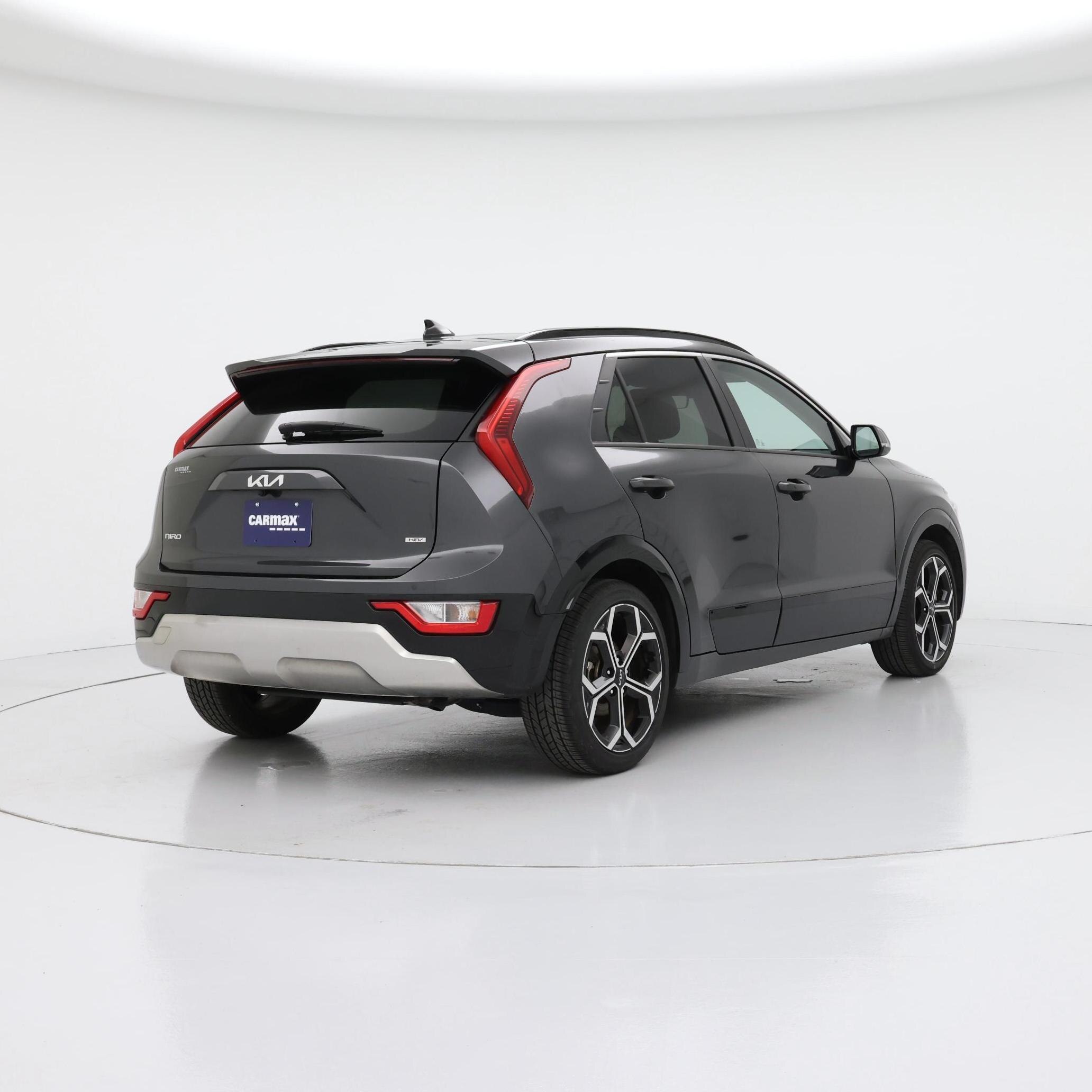 Thumbnail: 2023 Kia Niro - 8