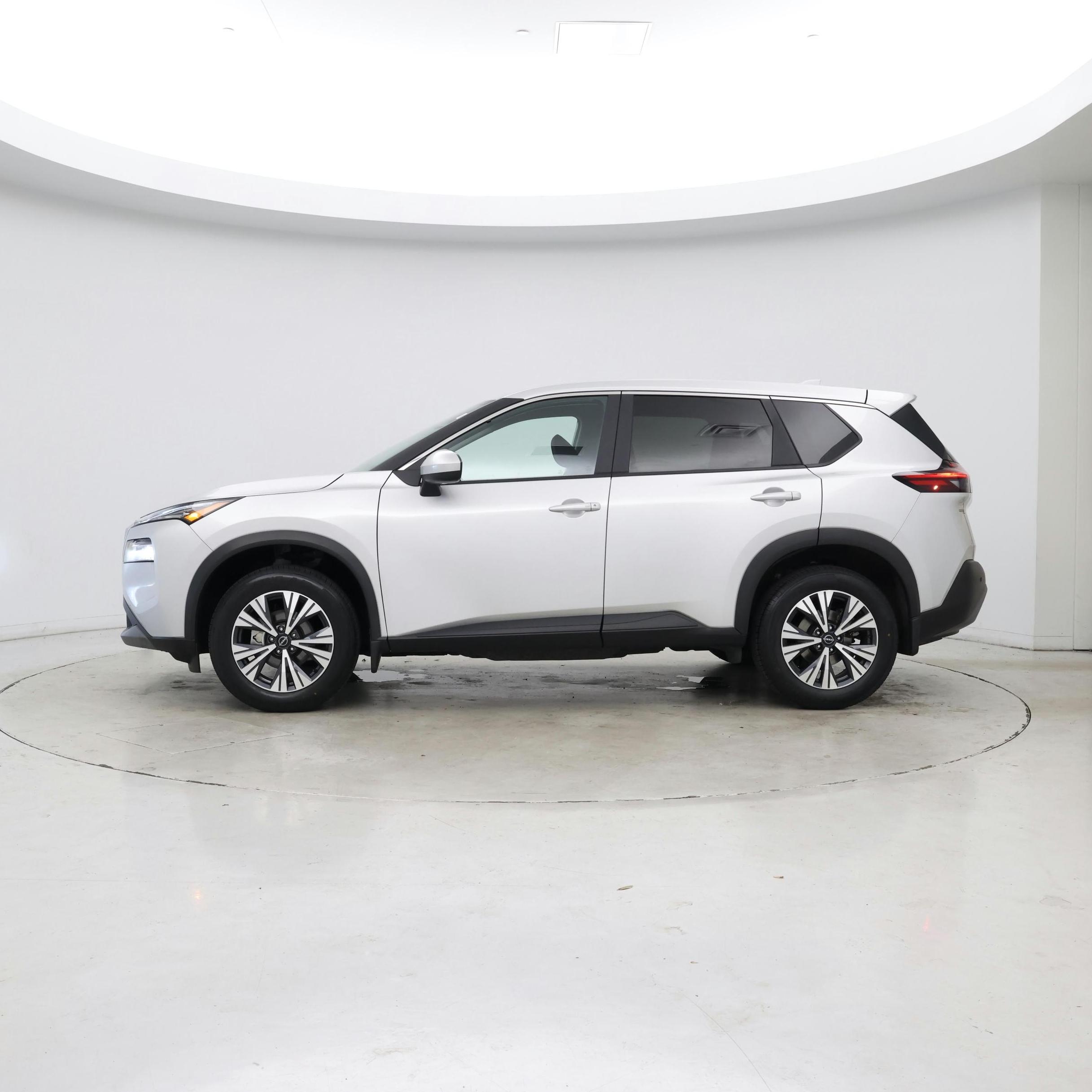 Thumbnail: 2023 Nissan Rogue - 3