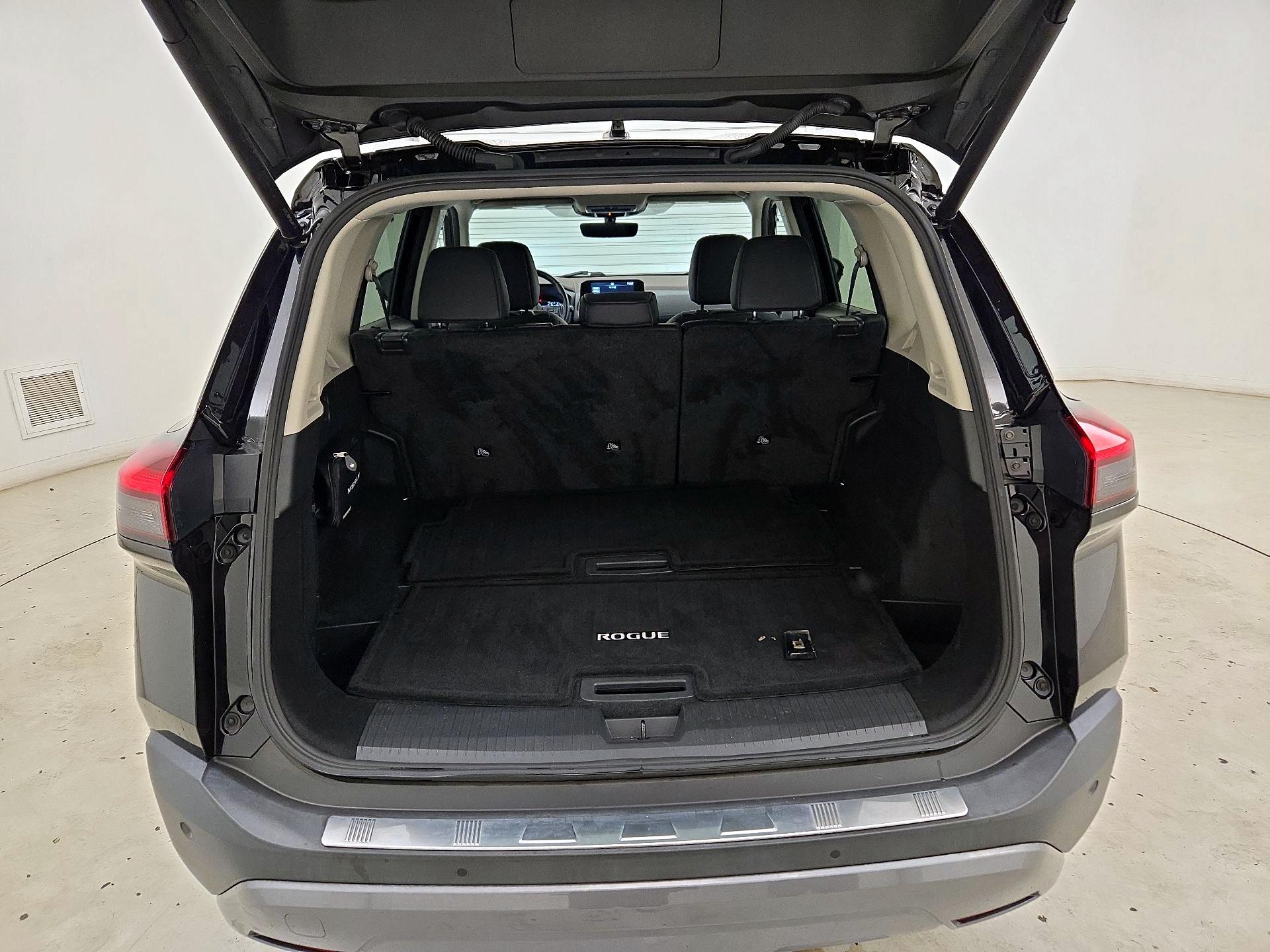 Thumbnail: 2023 Nissan Rogue - 17