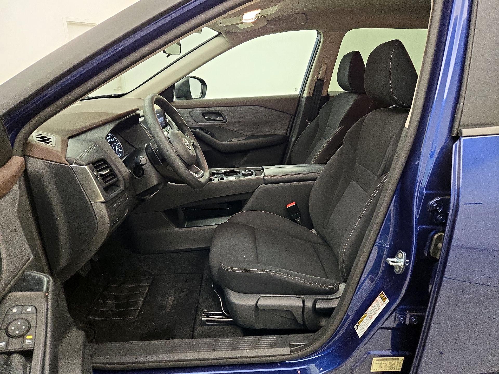 Thumbnail: 2023 Nissan Rogue - 11