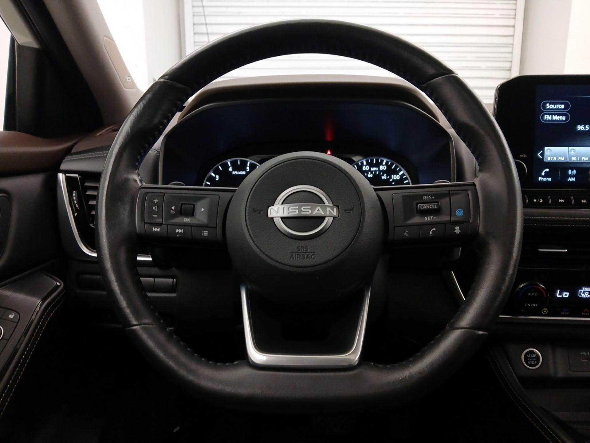 Thumbnail: 2023 Nissan Rogue - 10